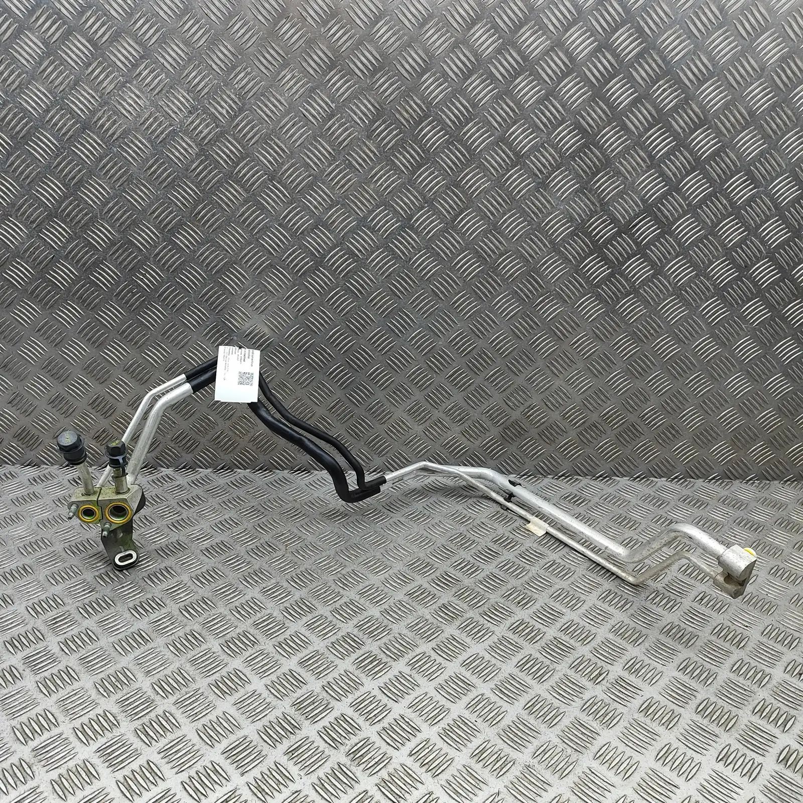 Volvo XC40 / EX40 A/C Air Con Hose Pipe A/C Air Con Hose Pipe — VOLVO XC40 (536) (2017-...