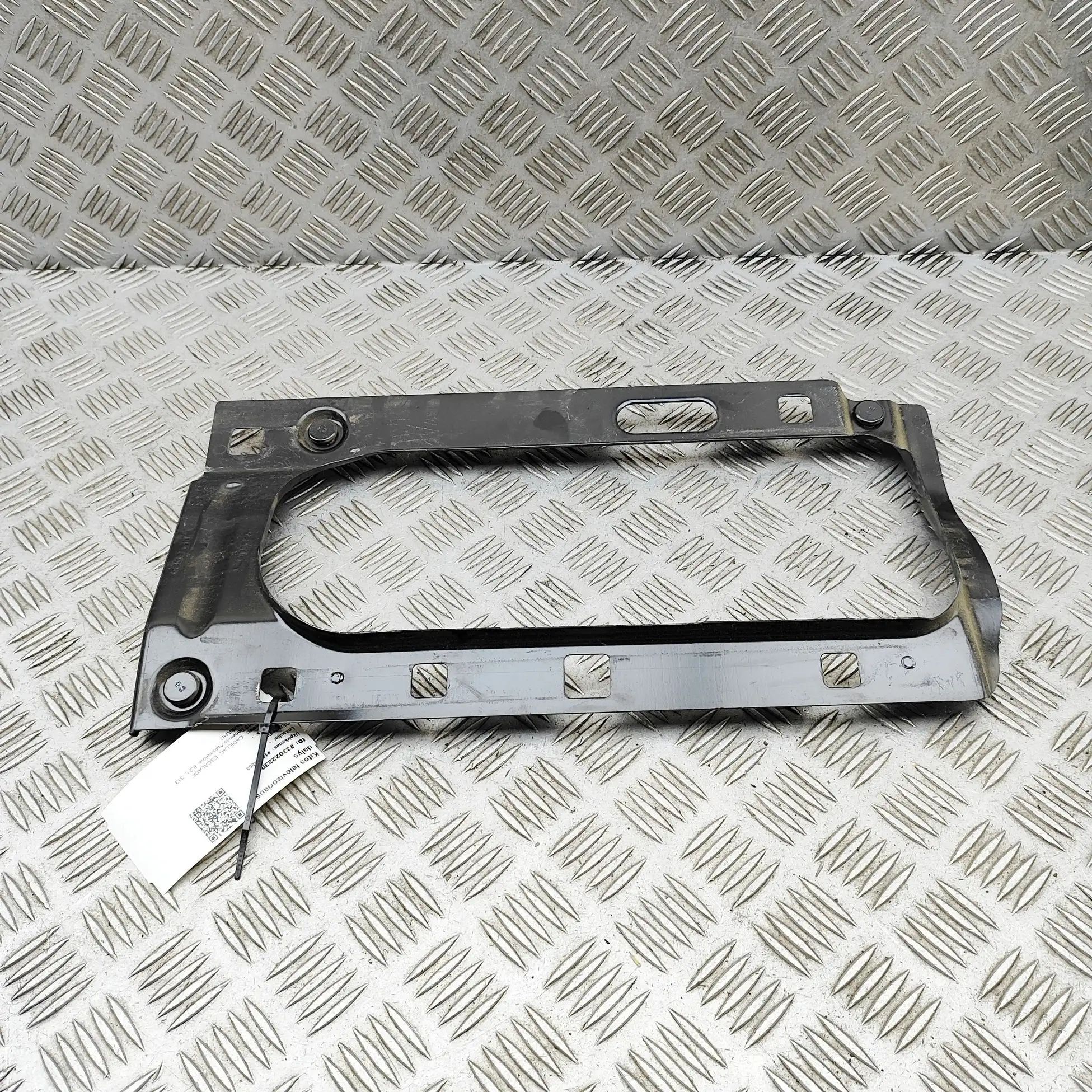 Cadillac Escalade Other slam panel parts Other slam panel parts — CADILLAC ESCALADE (201...