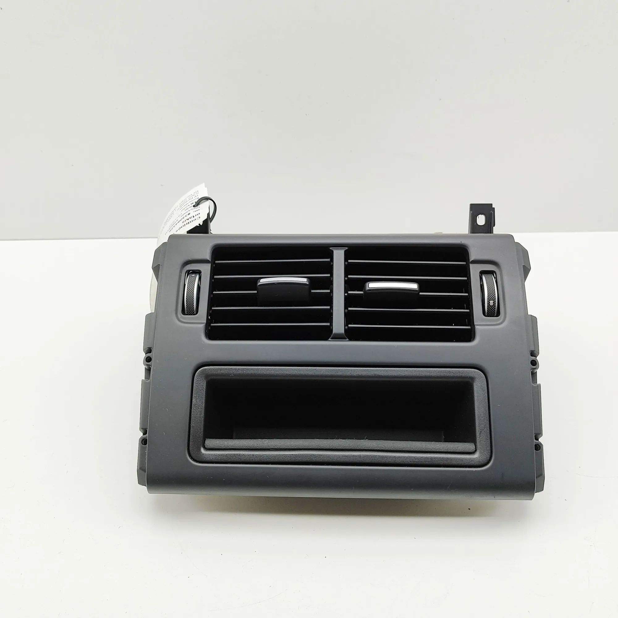 Land Rover Discovery Centre console air vent