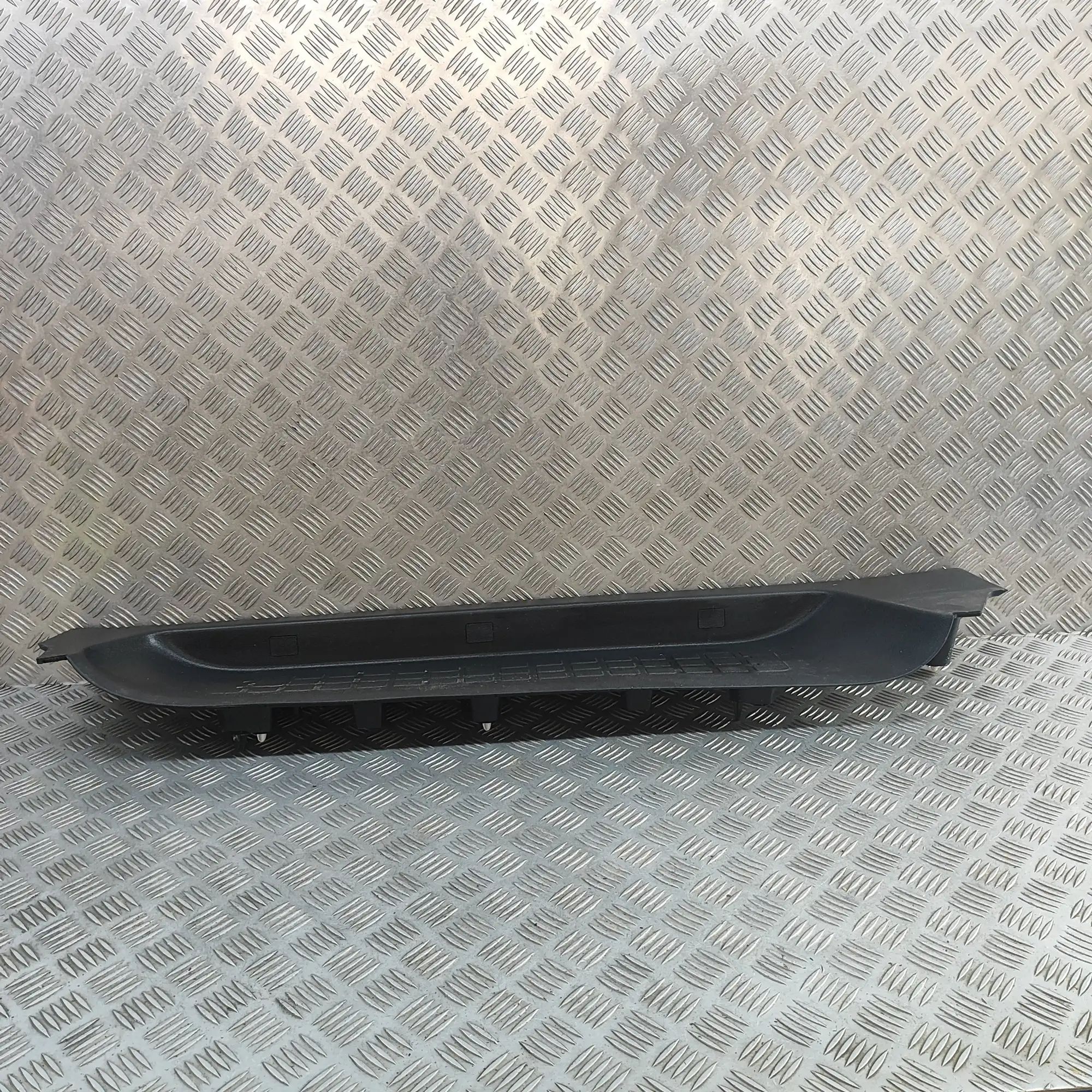 Citroen Jumpy / SpaceTourer Interior sill trim — rear left Interior sill trim — rear left — CITROEN JUMPY ...