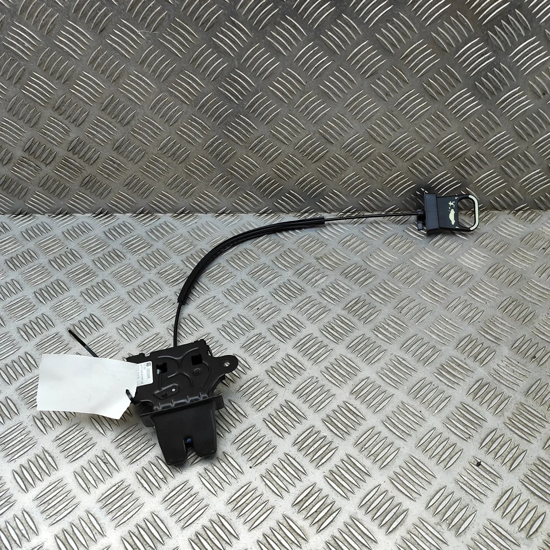 Chevrolet Malibu Tailgate Boot Lock Tailgate Boot Lock — CHEVROLET MALIBU (2015-......