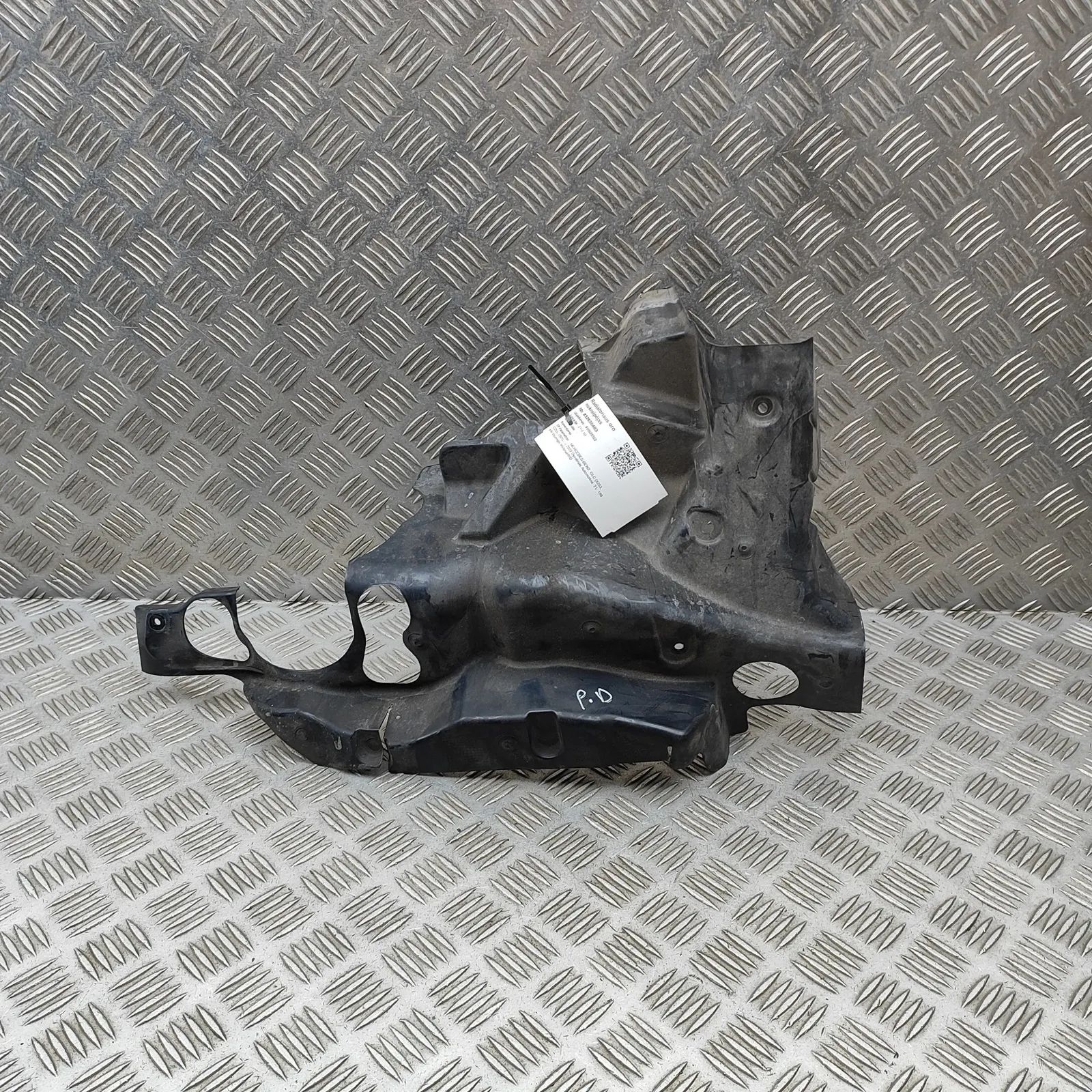 Mercedes-Benz GLC (X253) Radiator Air Guide Duct Radiator Air Guide Duct — MERCEDES BENZ GLC (X2...