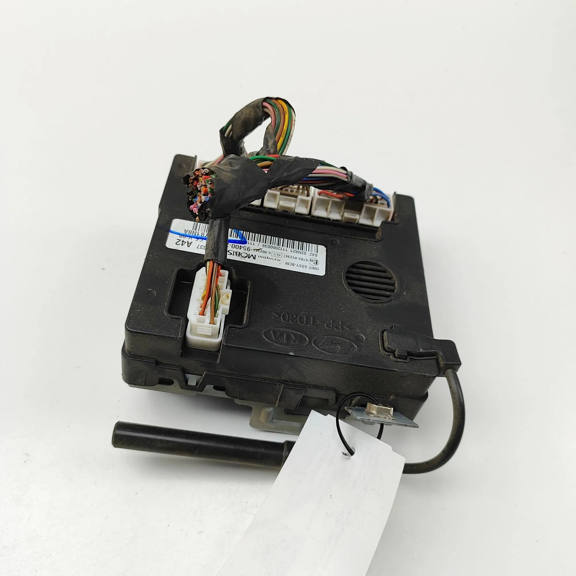 Hyundai Santa Fe Comfort Control Unit Comfort Control Unit — HYUNDAI SANTA (FÉ II CM)...
