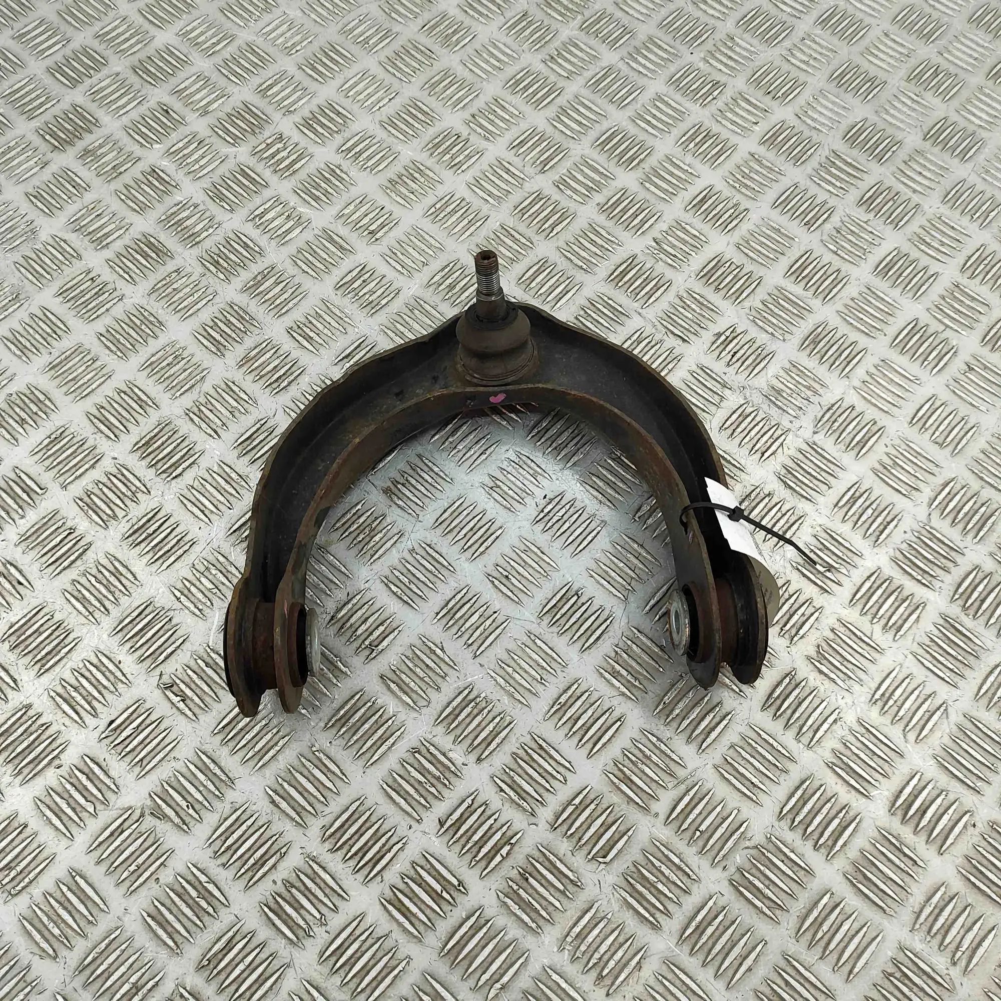 Jeep Grand Cherokee (WK) Front Right Upper Control Arm Front Right Upper Control Arm — JEEP GRAND CHER...