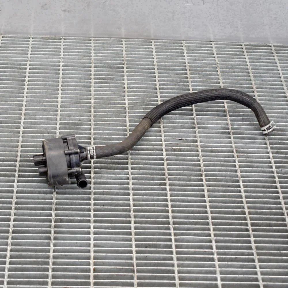 Tesla Model X Auxiliary Water Pump Auxiliary Water Pump — TESLA MODEL X (2013-...)...