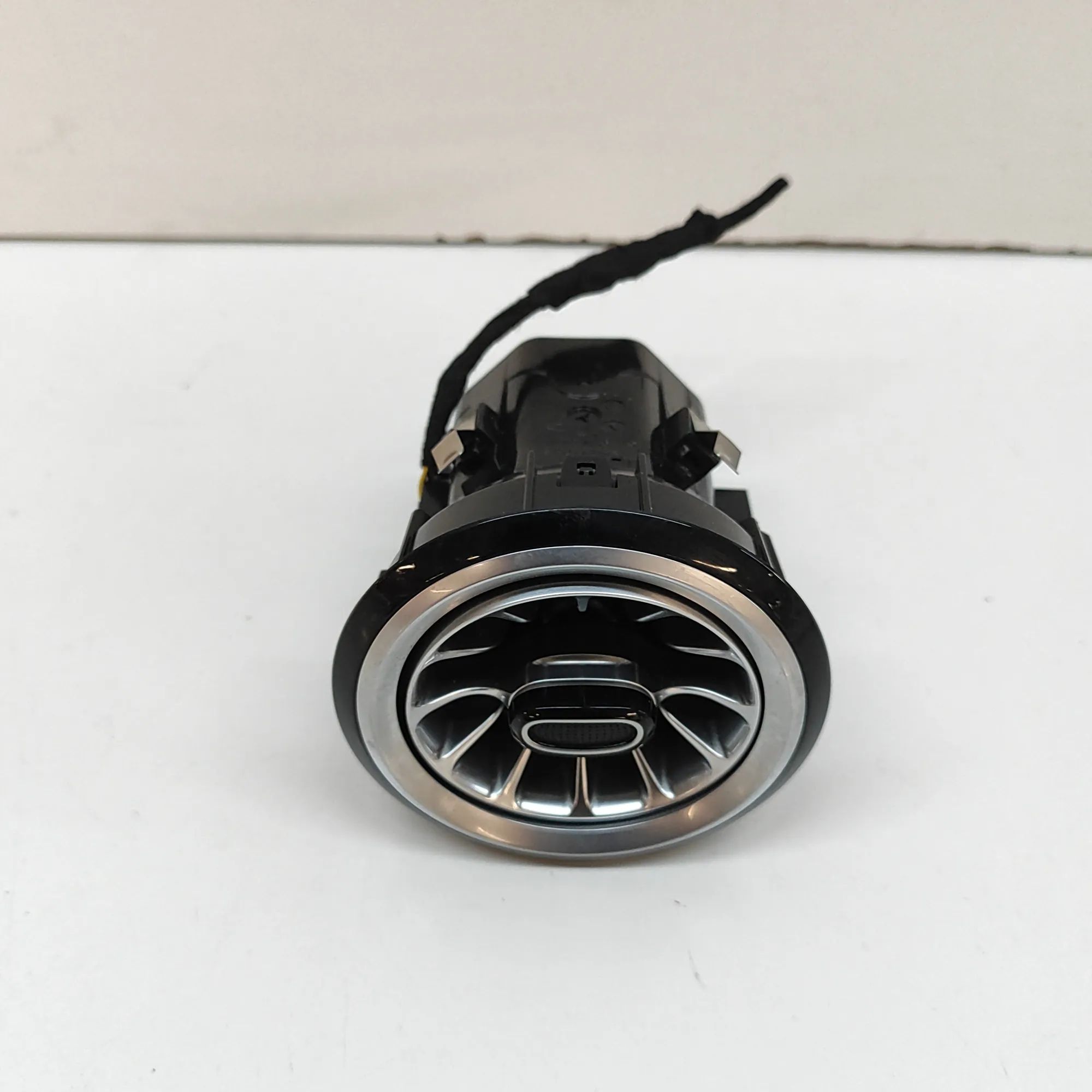 Mercedes-Benz GLB / EQB (X247) Dashboard Air Vents Dashboard Air Vents — MERCEDES BENZ GLB (X247) ...