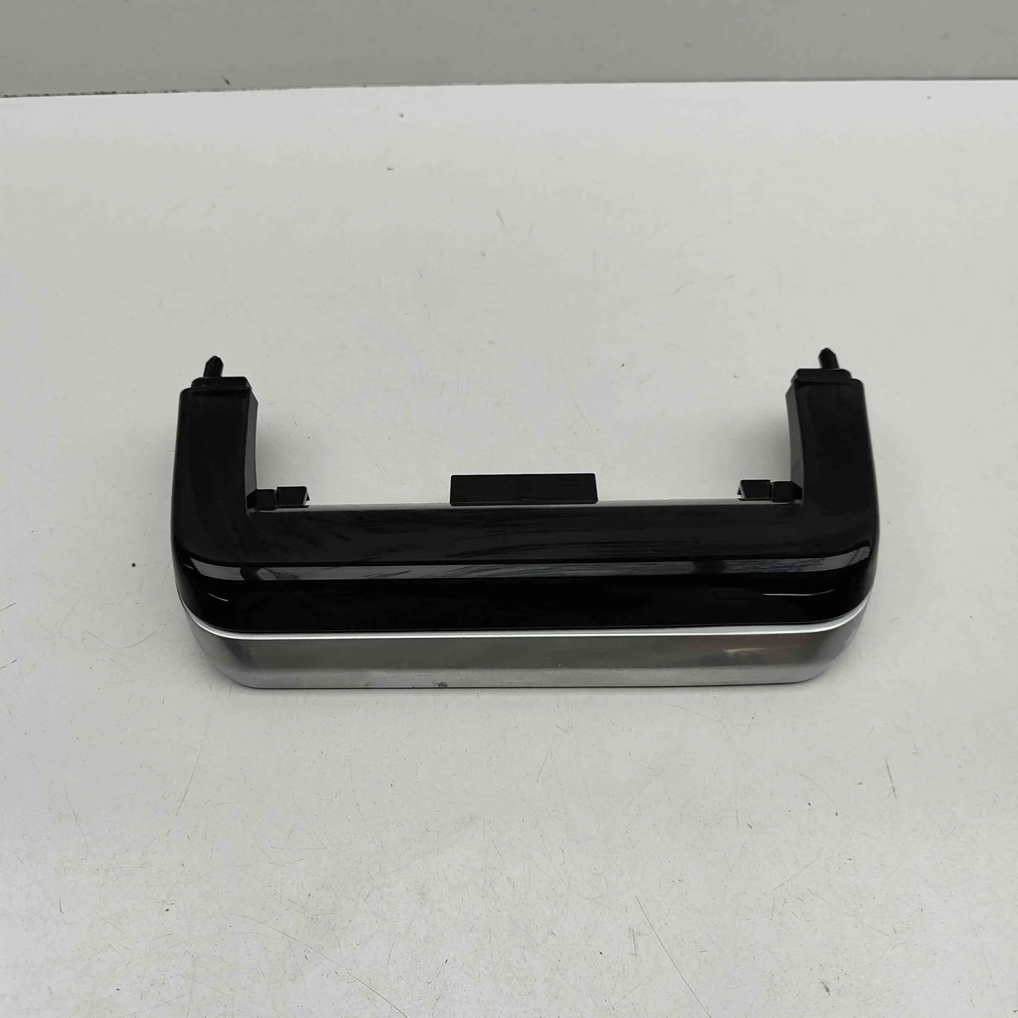 Land Rover Range Rover Velar Centre console trim Centre console trim — LAND ROVER RANGE ROVER VE...