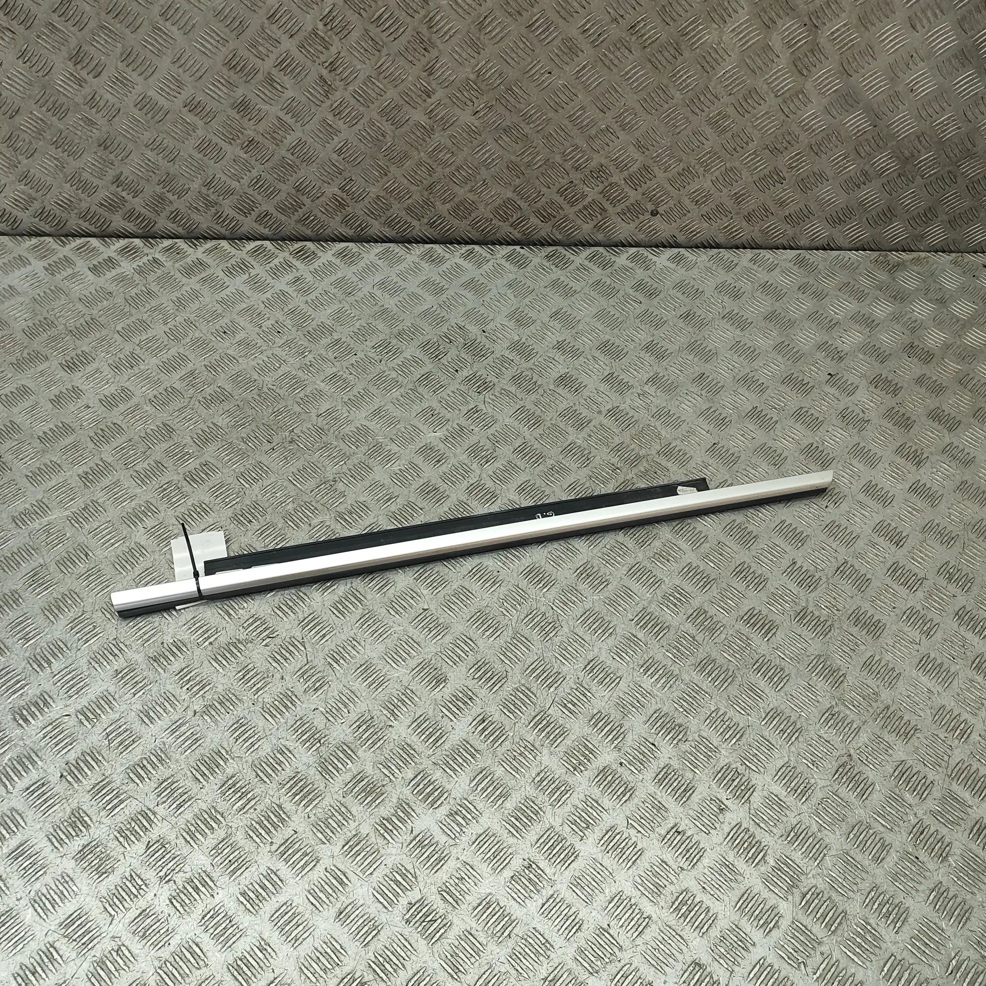 Audi Q3 (8U) Door window strip — rear right Door window strip — rear right — AUDI Q3 (8U) (...