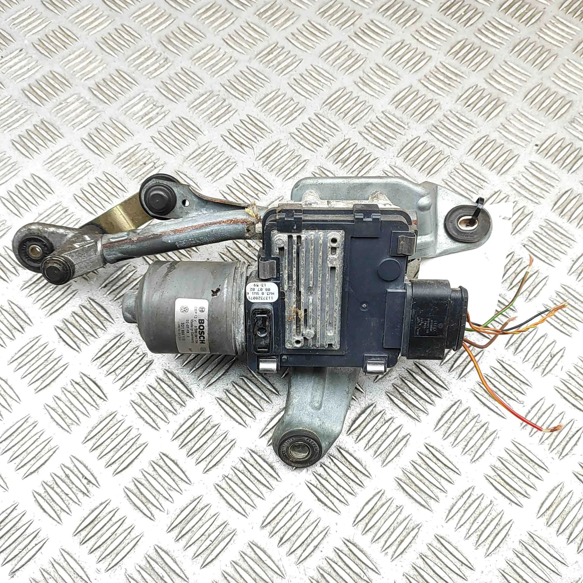 Volkswagen Phaeton Front Windshield Wiper Mechanism Front Windshield Wiper Mechanism — VW PHAETON (...