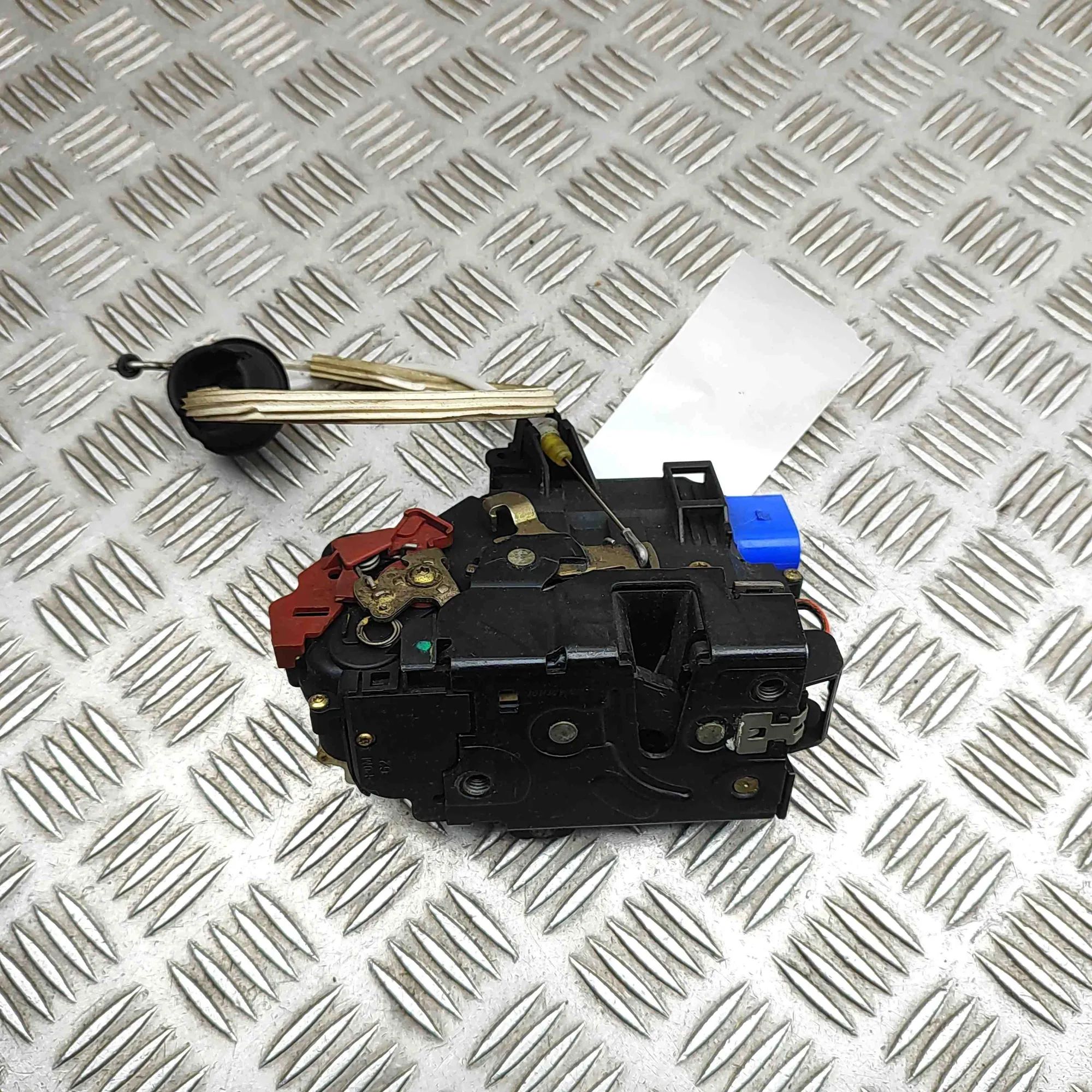 Porsche Cayman (987) Door lock — front left Door lock — front left — PORSCHE CAYMAN (987) (...