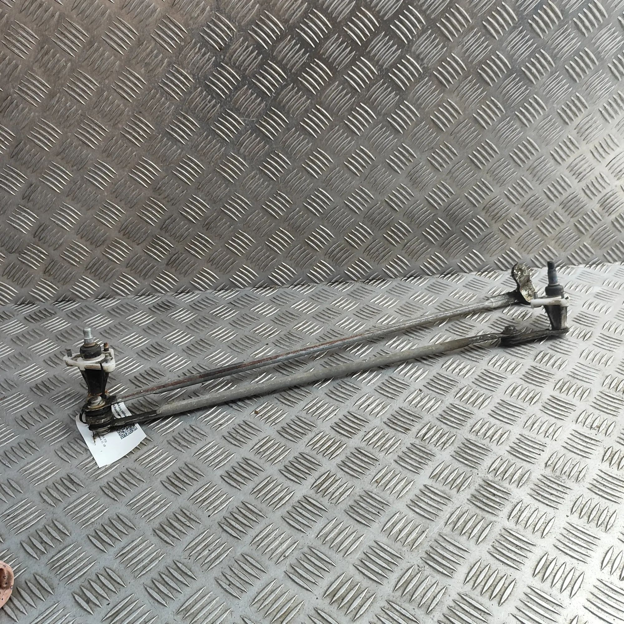 Isuzu D-Max Front Windshield Wiper Mechanism Front Windshield Wiper Mechanism — ISUZU D-MAX ...