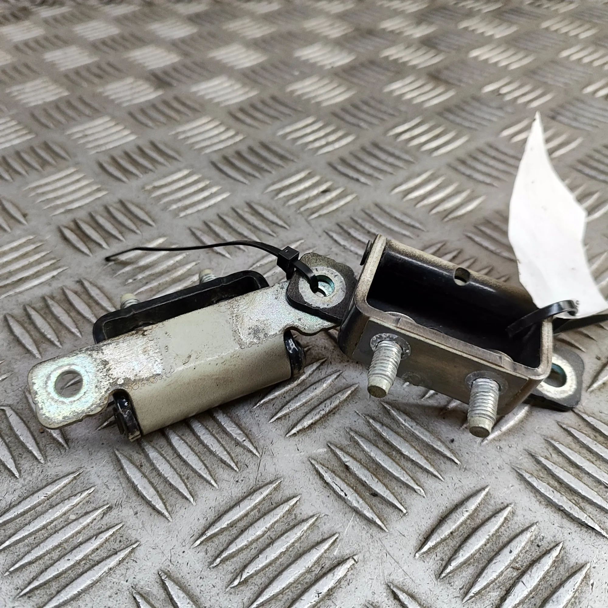 Kia Optima (JF) Tailgate hinge set