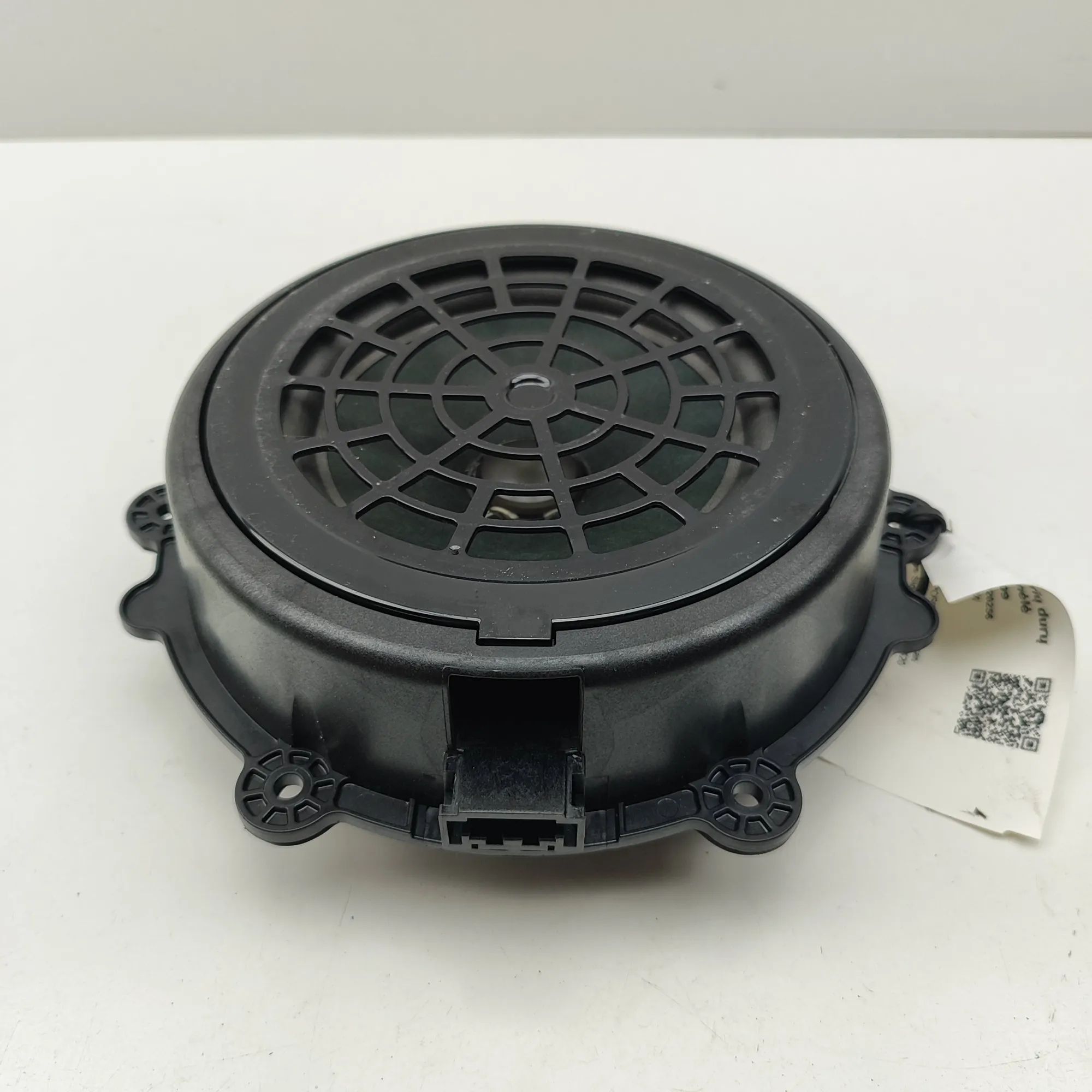 Porsche Taycan Rear Left Door Speaker Rear Left Door Speaker — PORSCHE TAYCAN (2019-....
