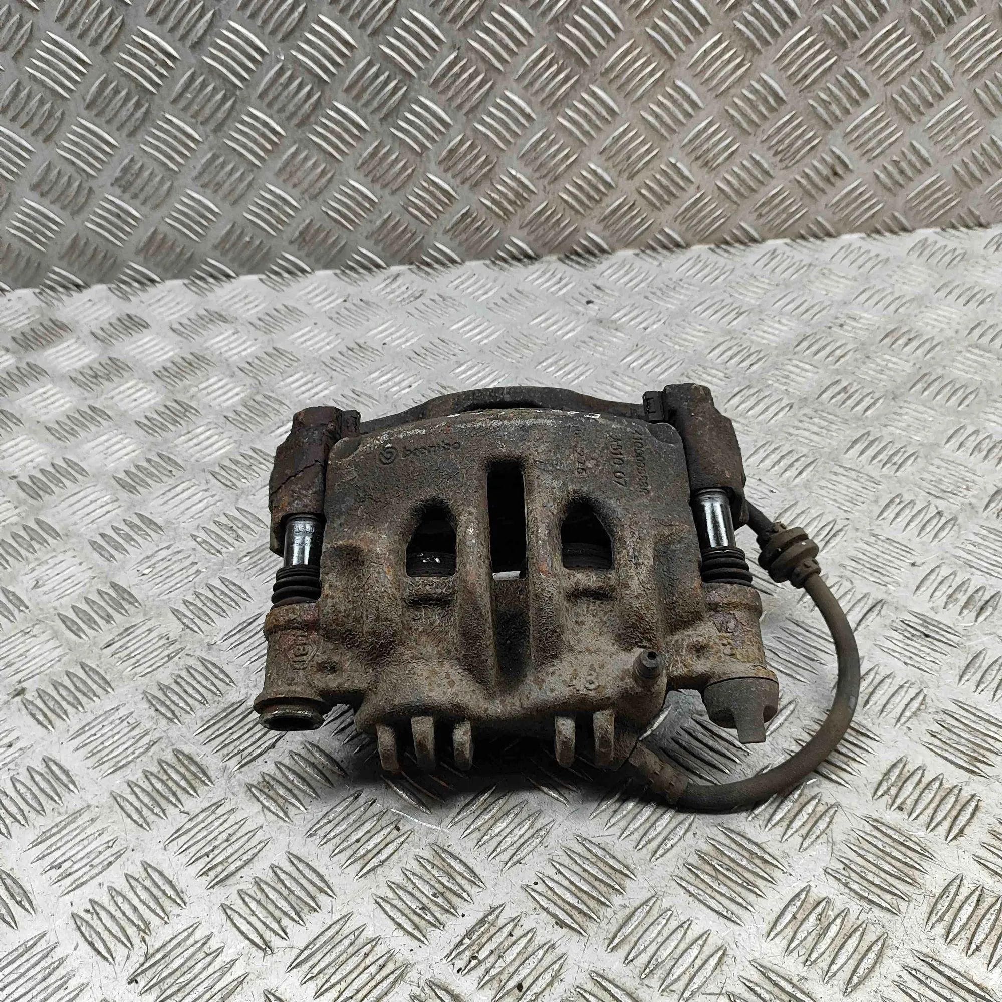 Opel Movano (B) Brake caliper — front right Brake caliper — front right — OPEL MOVANO (B Va...
