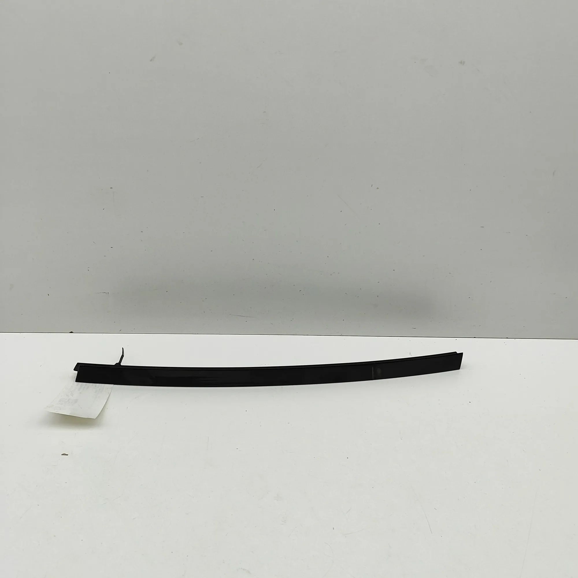 BMW 7 (E38) Vertical door trim — rear — left Vertical door trim — rear — left — BMW 7 (E38) ...