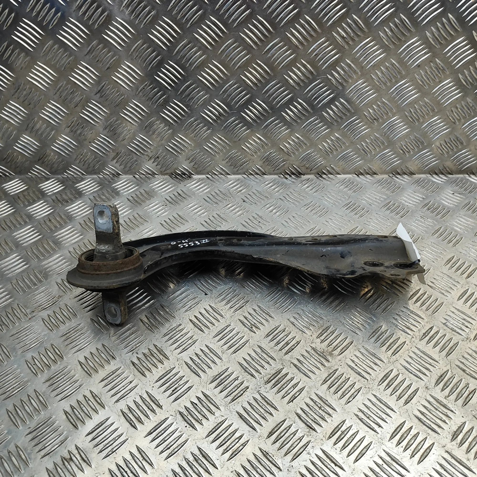 Toyota RAV4 (XA40) Control arm — rear left Control arm — rear left — TOYOTA RAV (4 V A5, H...
