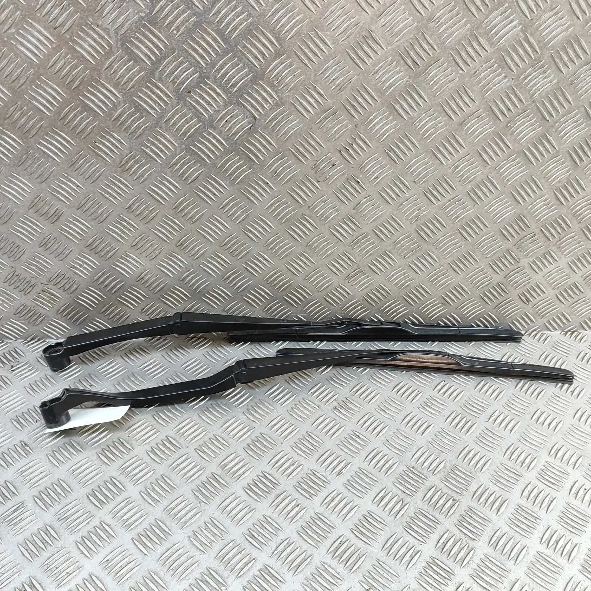 Mazda MX-5 Front Wiper Arms Front Wiper Arms — MAZDA MX-5 (IV ND) (2015-......