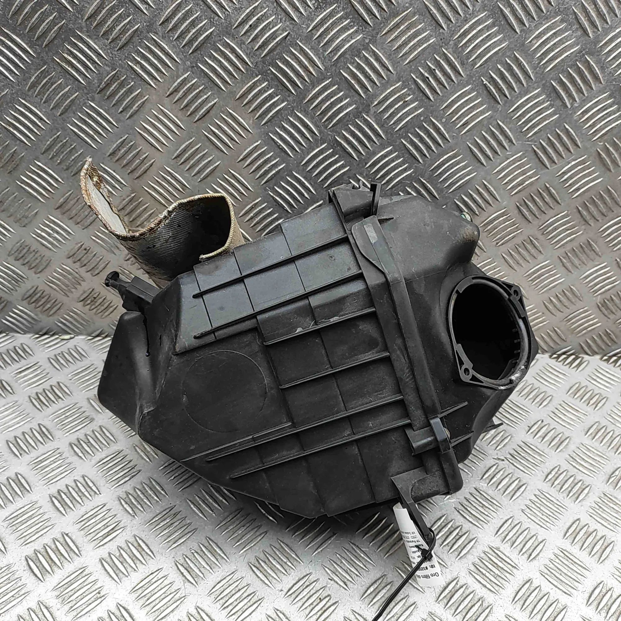 Volkswagen Phaeton Õhufiltri korpus (2.5) Air Filter Box — VW PHAETON (3D_) (2002-2016) —...