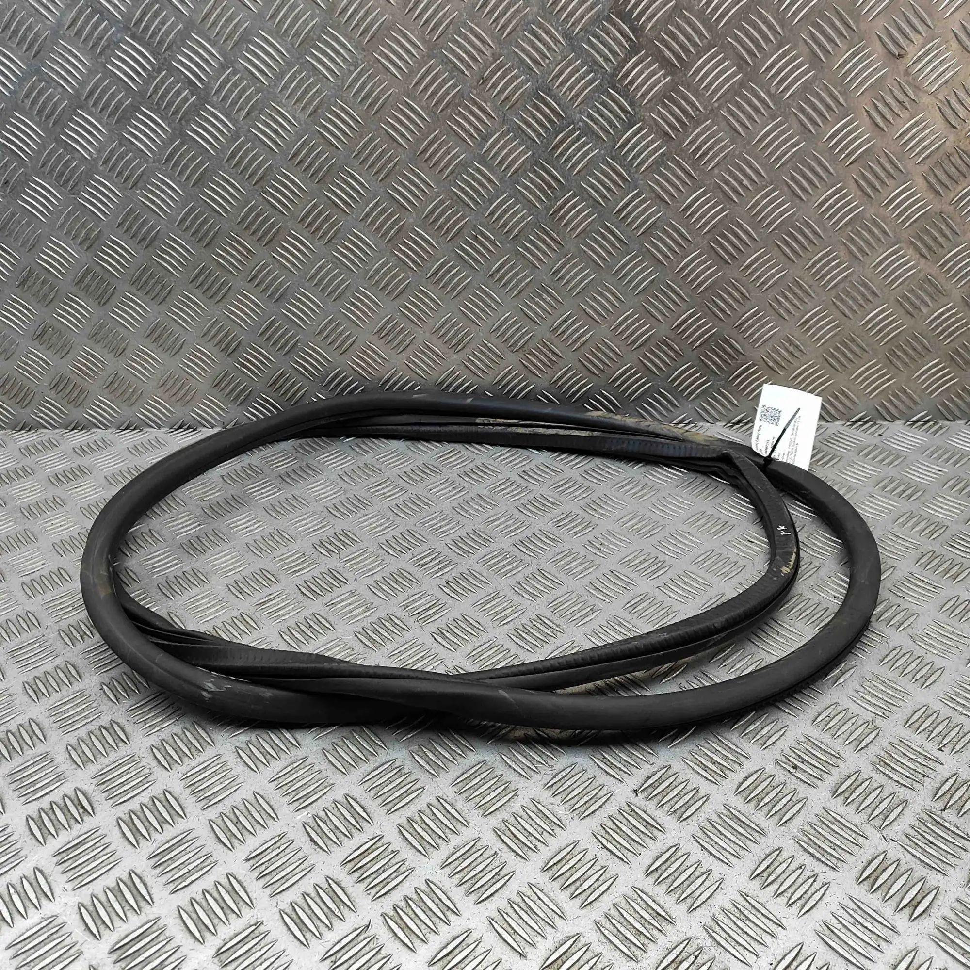 Porsche Panamera Door rubber seal — front left Door rubber seal — front left — PORSCHE PANAMER...