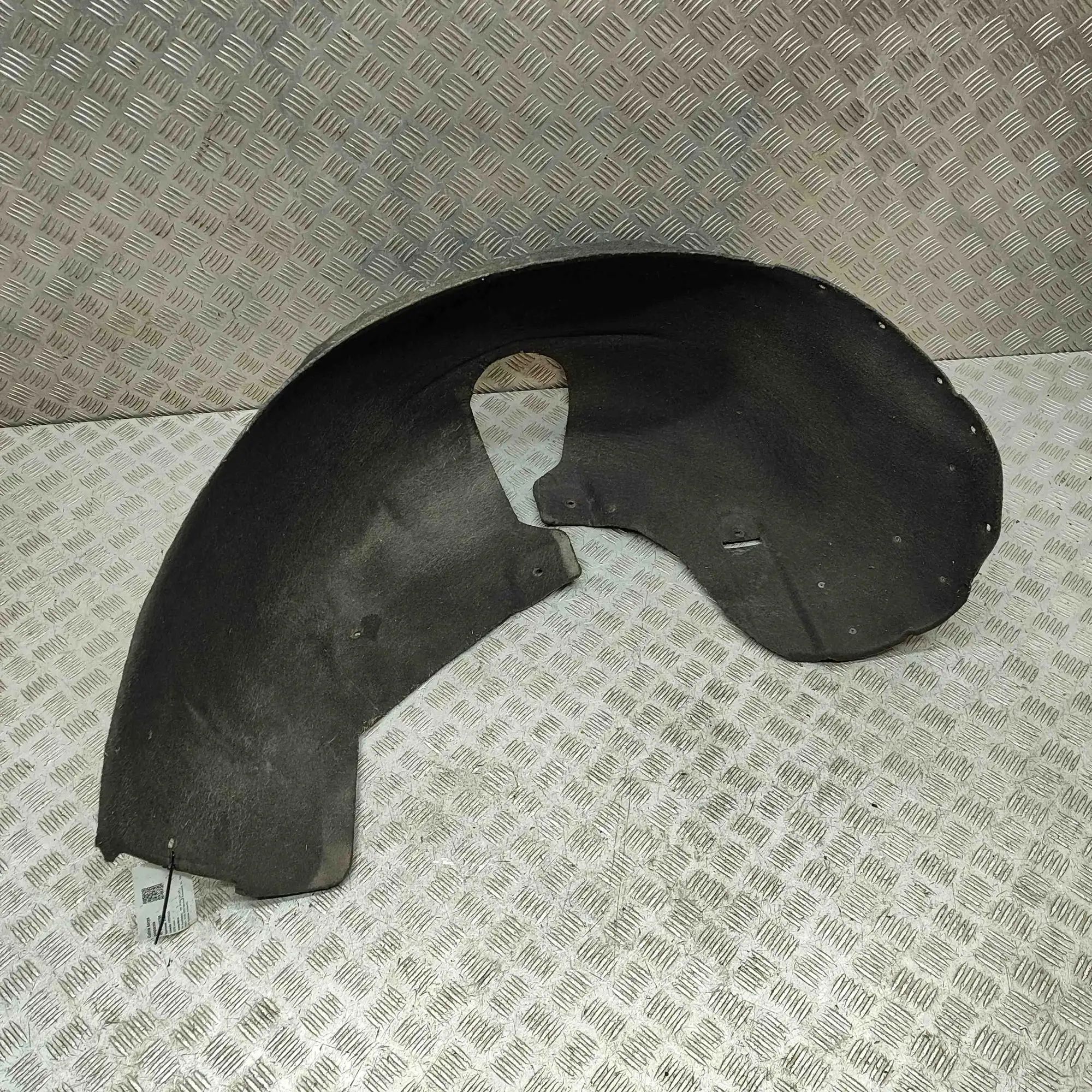 Volkswagen Phaeton Rear Left Arch Liner Rear Left Arch Liner — VW PHAETON (3D_) (2002-2...