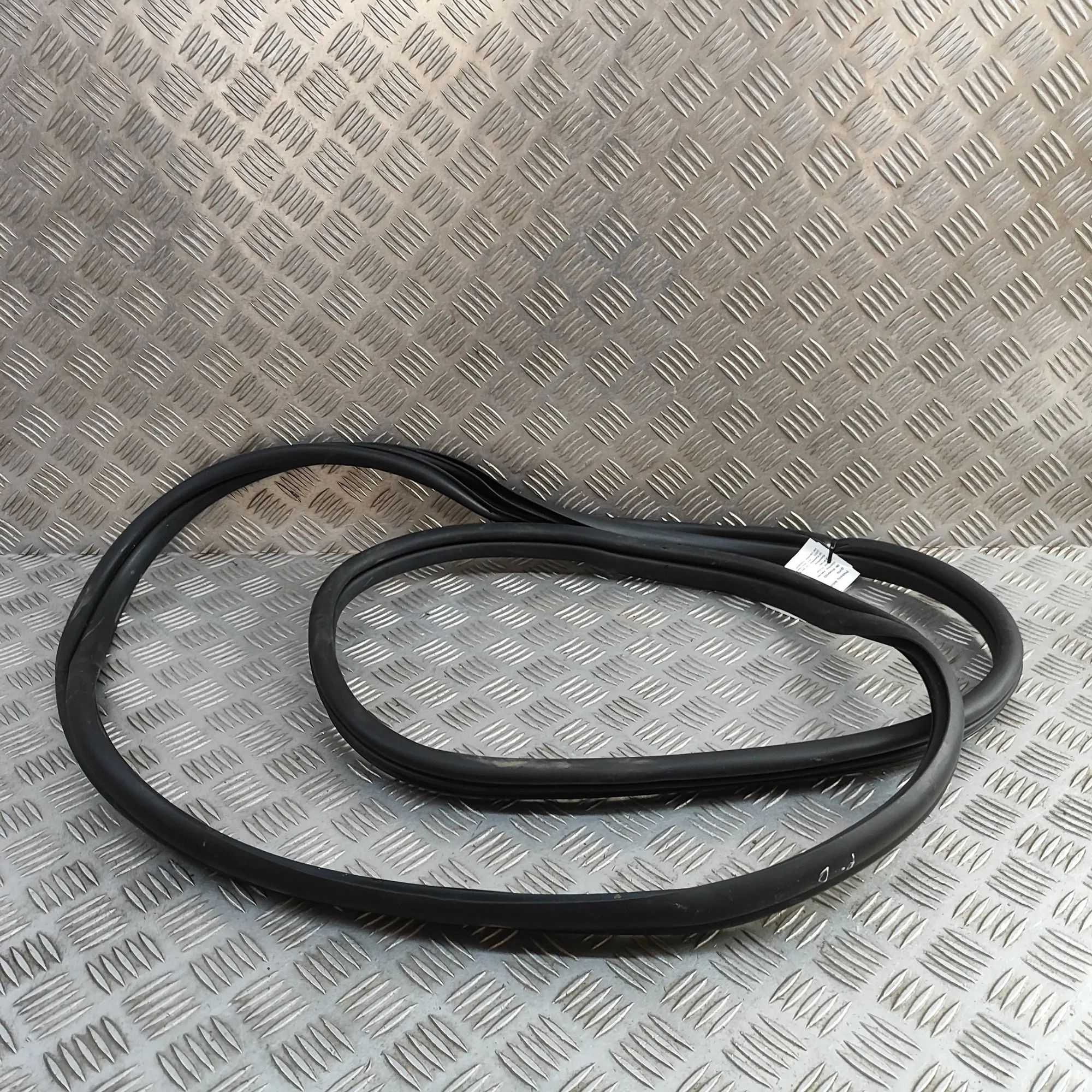 Kia Niro Door rubber seal — front right Door rubber seal — front right — KIA NIRO (II) ...