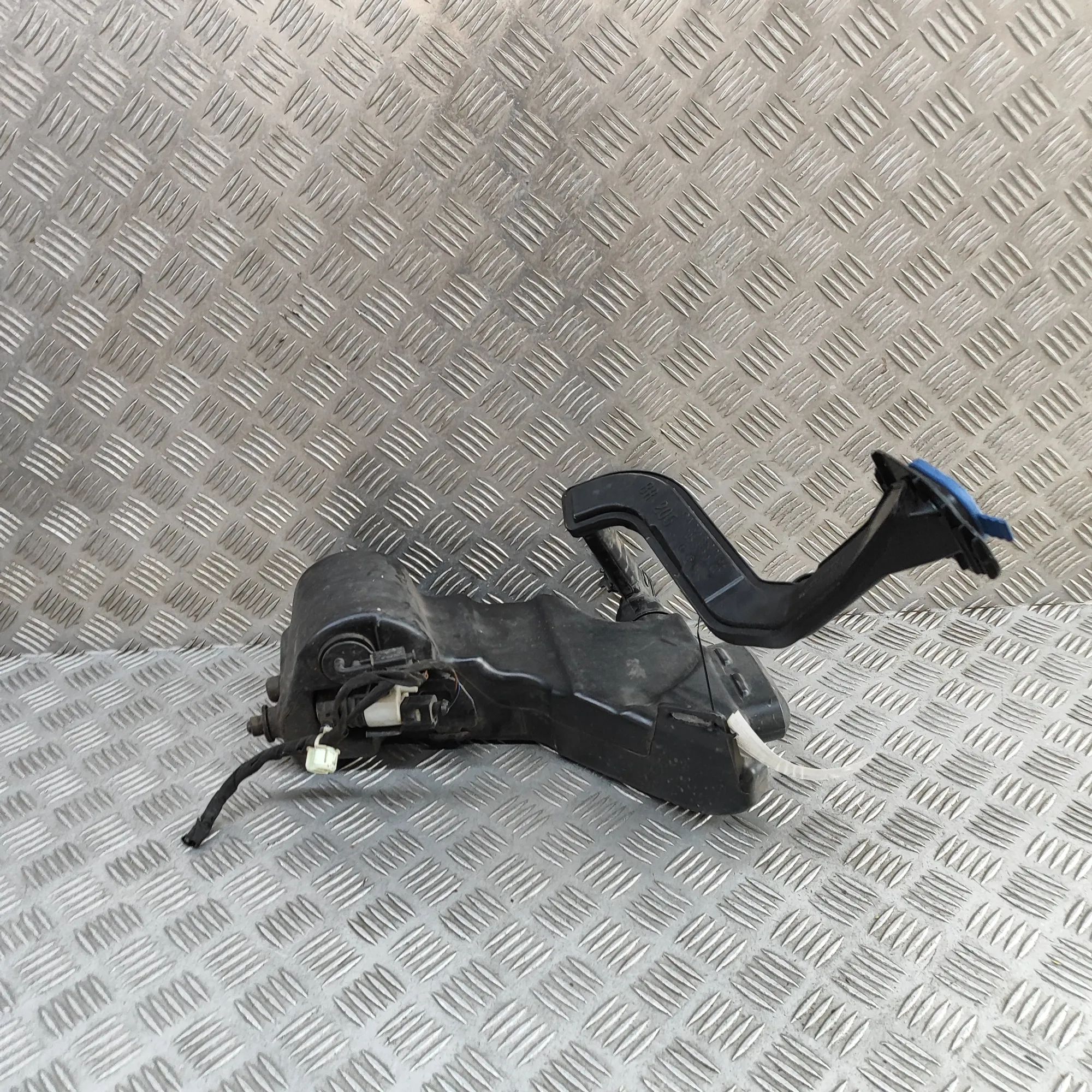Mercedes-Benz A (W177) Window Washer Tank Window Washer Tank — MERCEDES BENZ C-CLASS COUP...