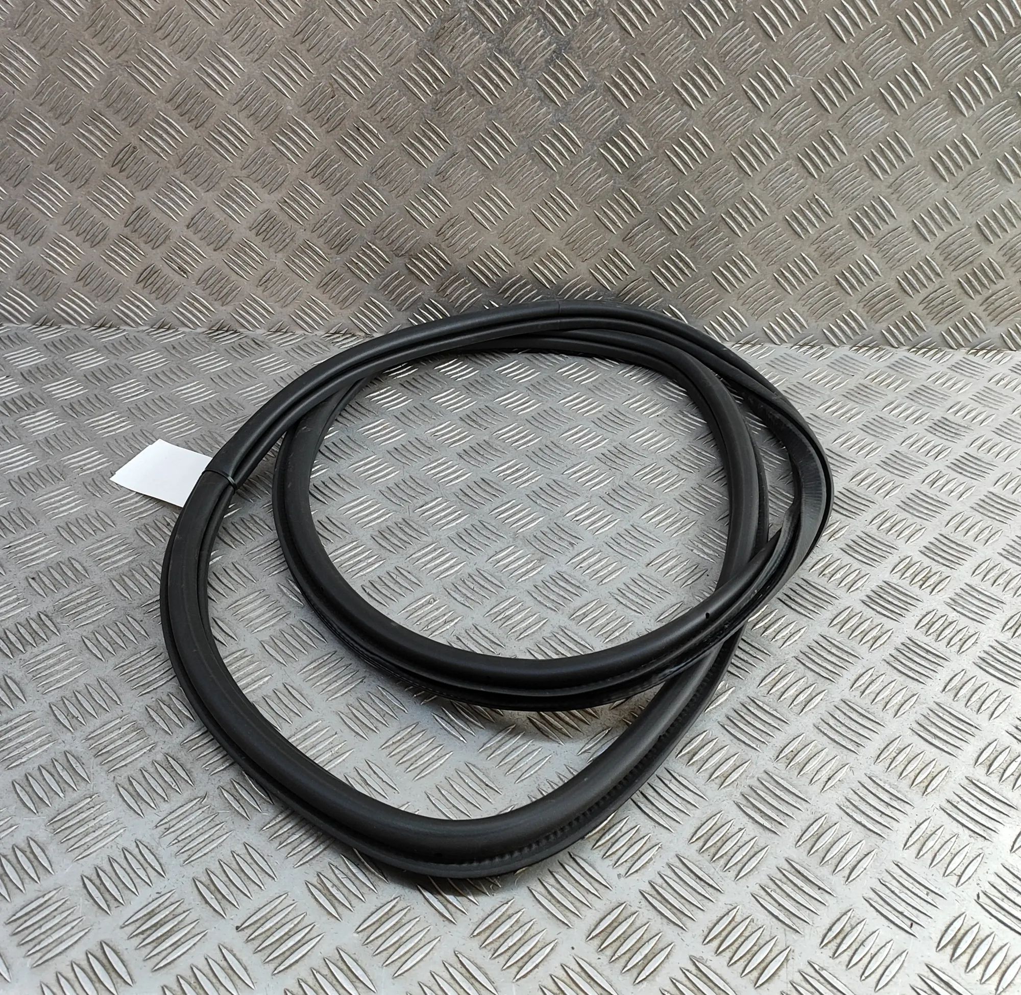 Skoda Scala Door rubber seal — rear right Door rubber seal — rear right — SKODA SCALA (20...