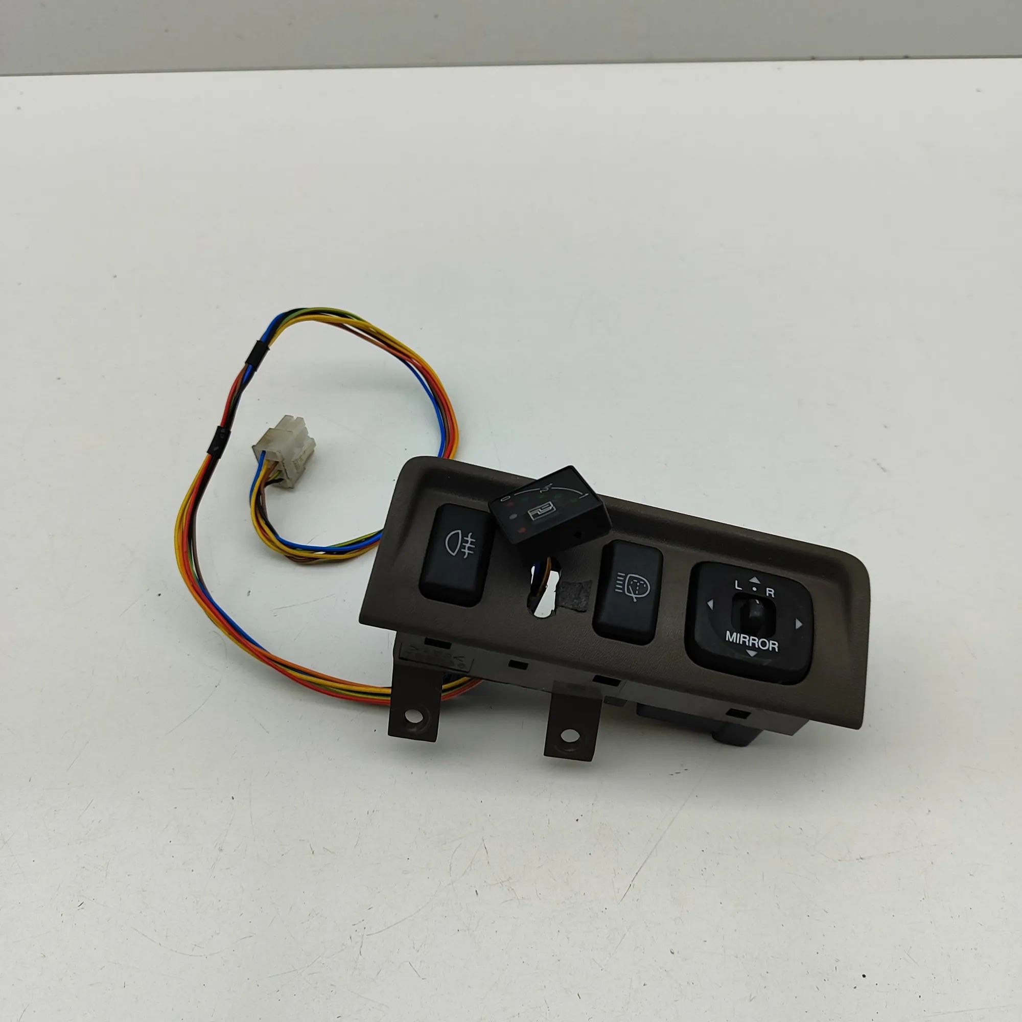 Lexus GS Button Switch Panel Button Switch Panel — LEXUS GS (JZS160_, UZS161...