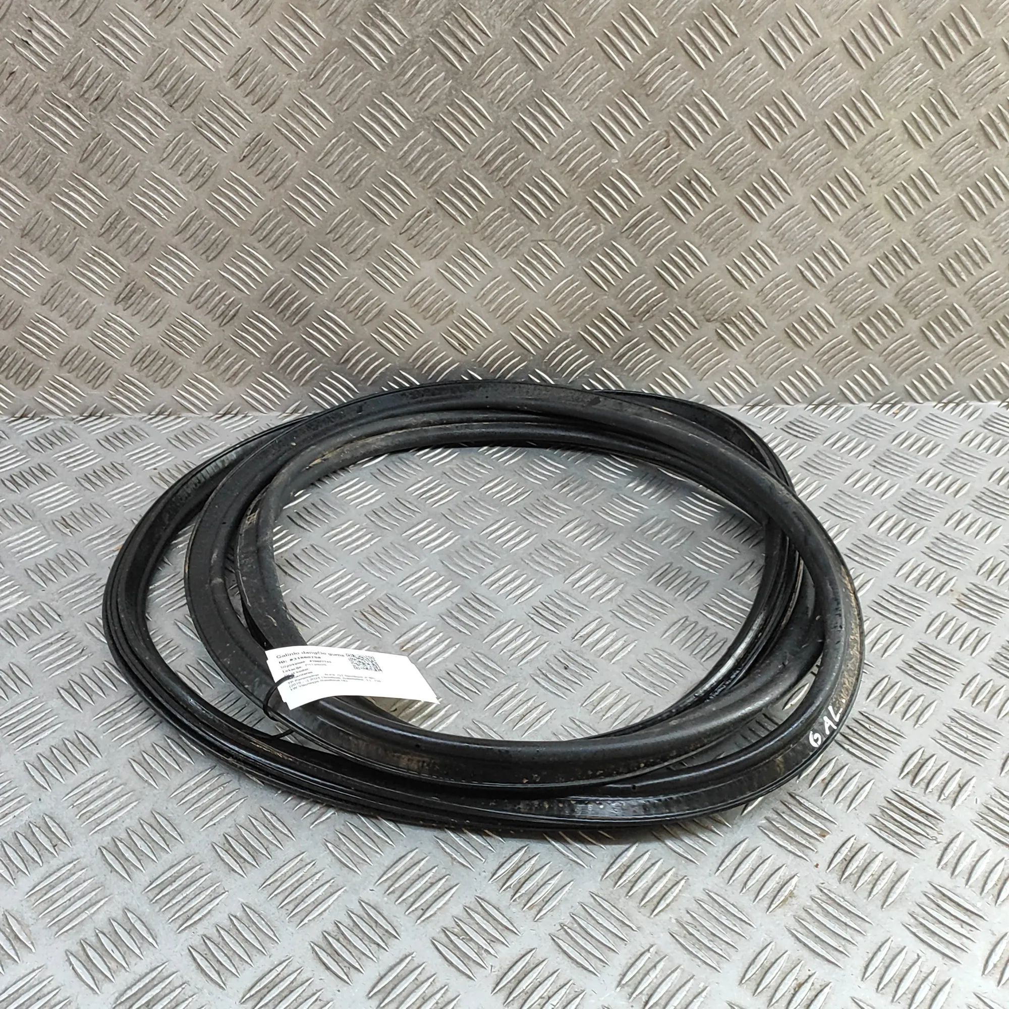 Audi Q3 (F3) Tailgate rubber seal Tailgate rubber seal — AUDI Q3 (Sportback F3N) ...