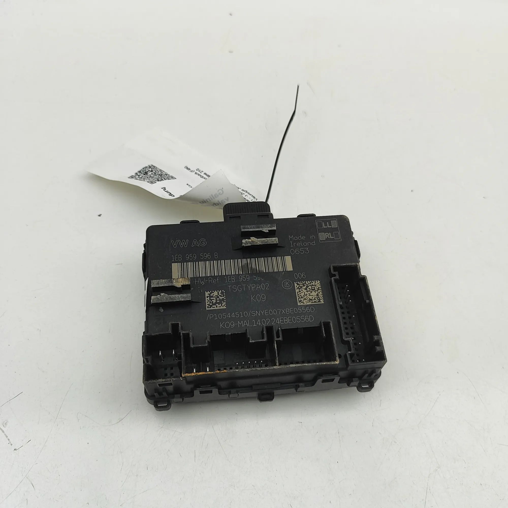 Audi Q4 e-tron Door control unit — rear right Door control unit — rear right — AUDI Q4 (Sport...
