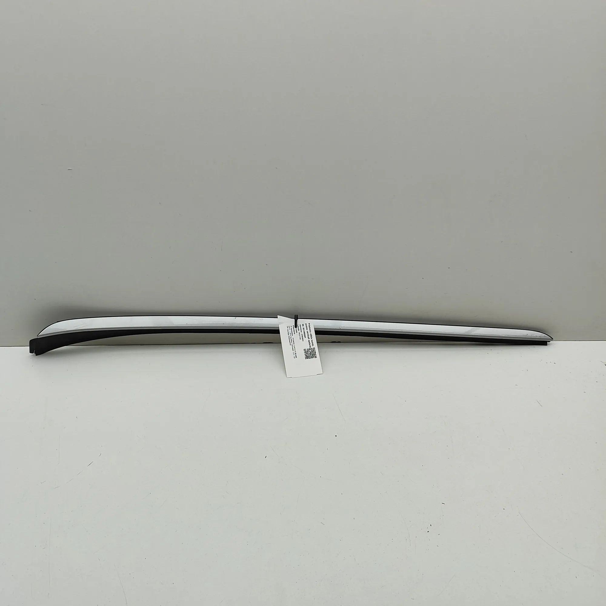 Hyundai Santa Fe Windshield Left Vertical Trim Windshield Left Vertical Trim — HYUNDAI SANTA (...