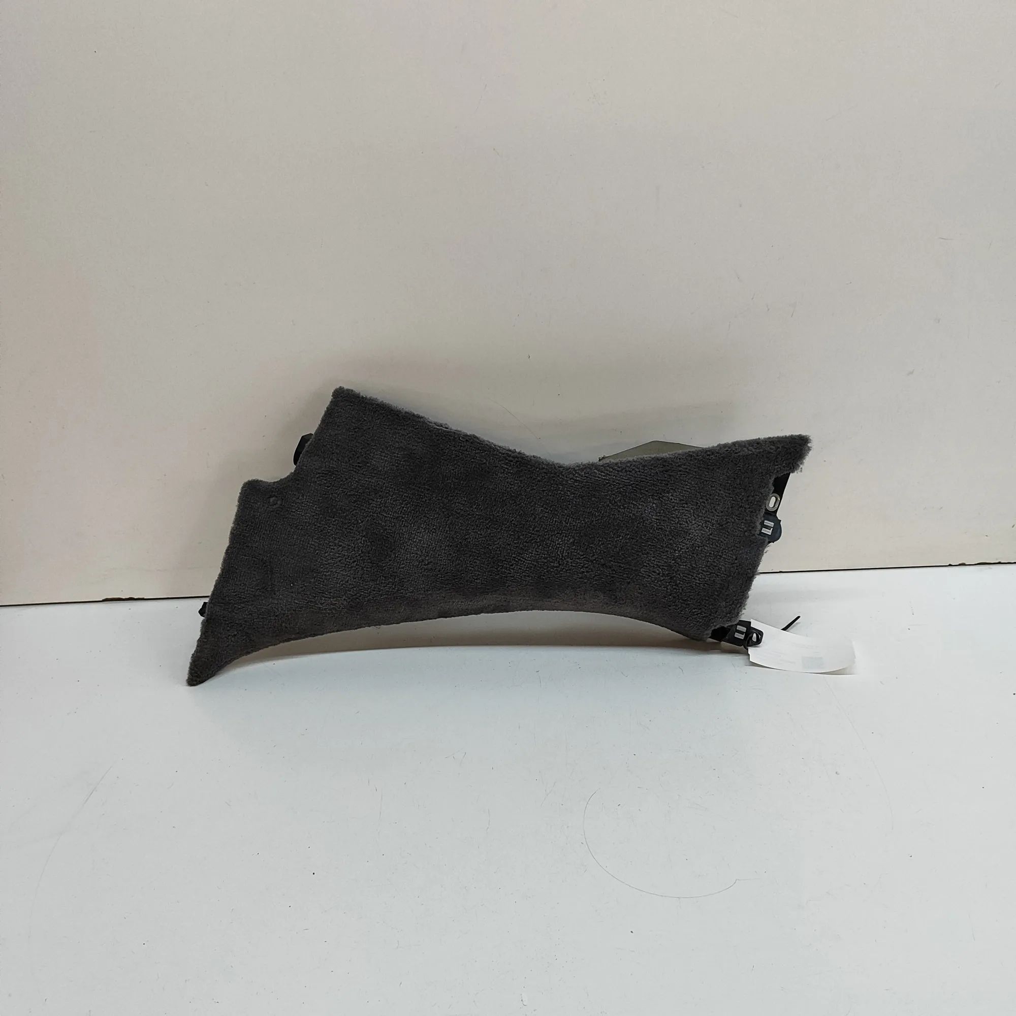 Porsche Cayman (987) Rear Left Pillar Trim Rear Left Pillar Trim — PORSCHE CAYMAN (987) (2...