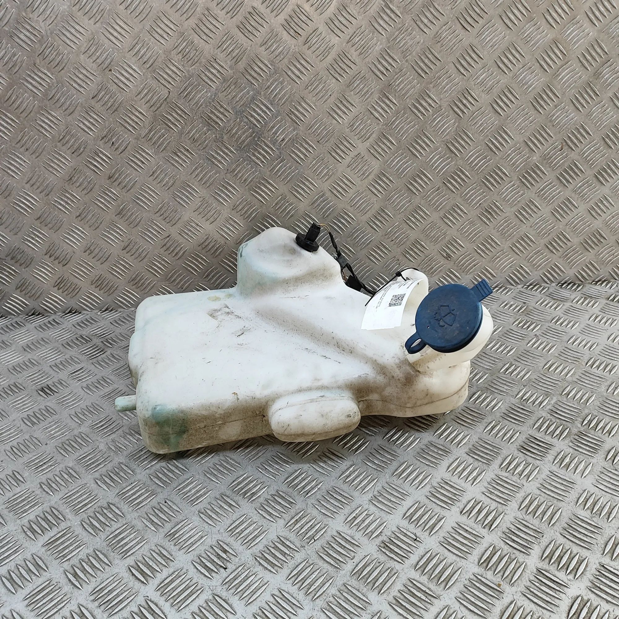 Mercedes-Benz SLK (R171) Window Washer Tank Window Washer Tank — MERCEDES BENZ SLK (R171) (...