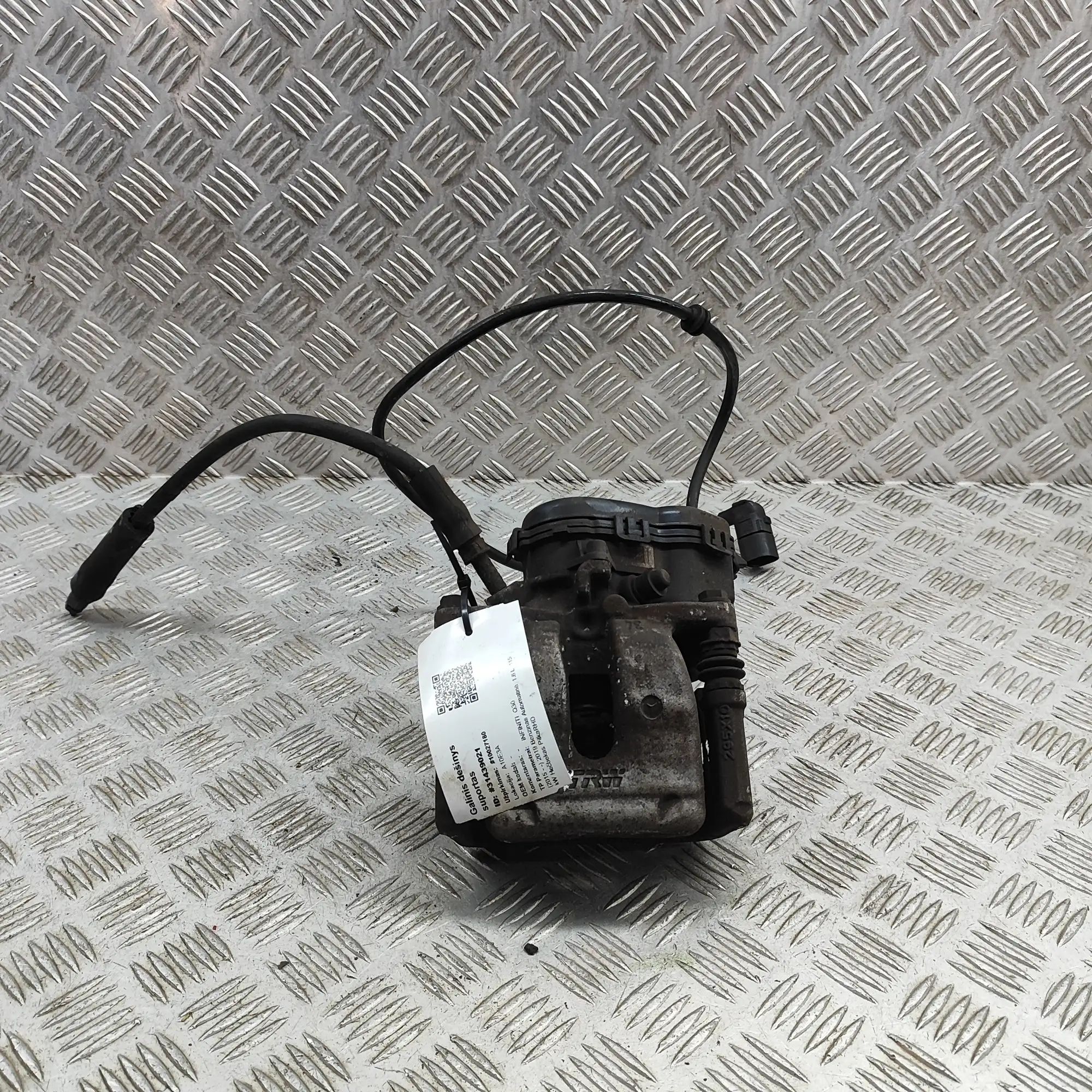 Infiniti Q30 Brake caliper — rear right Brake caliper — rear right — INFINITI Q30 (2015...