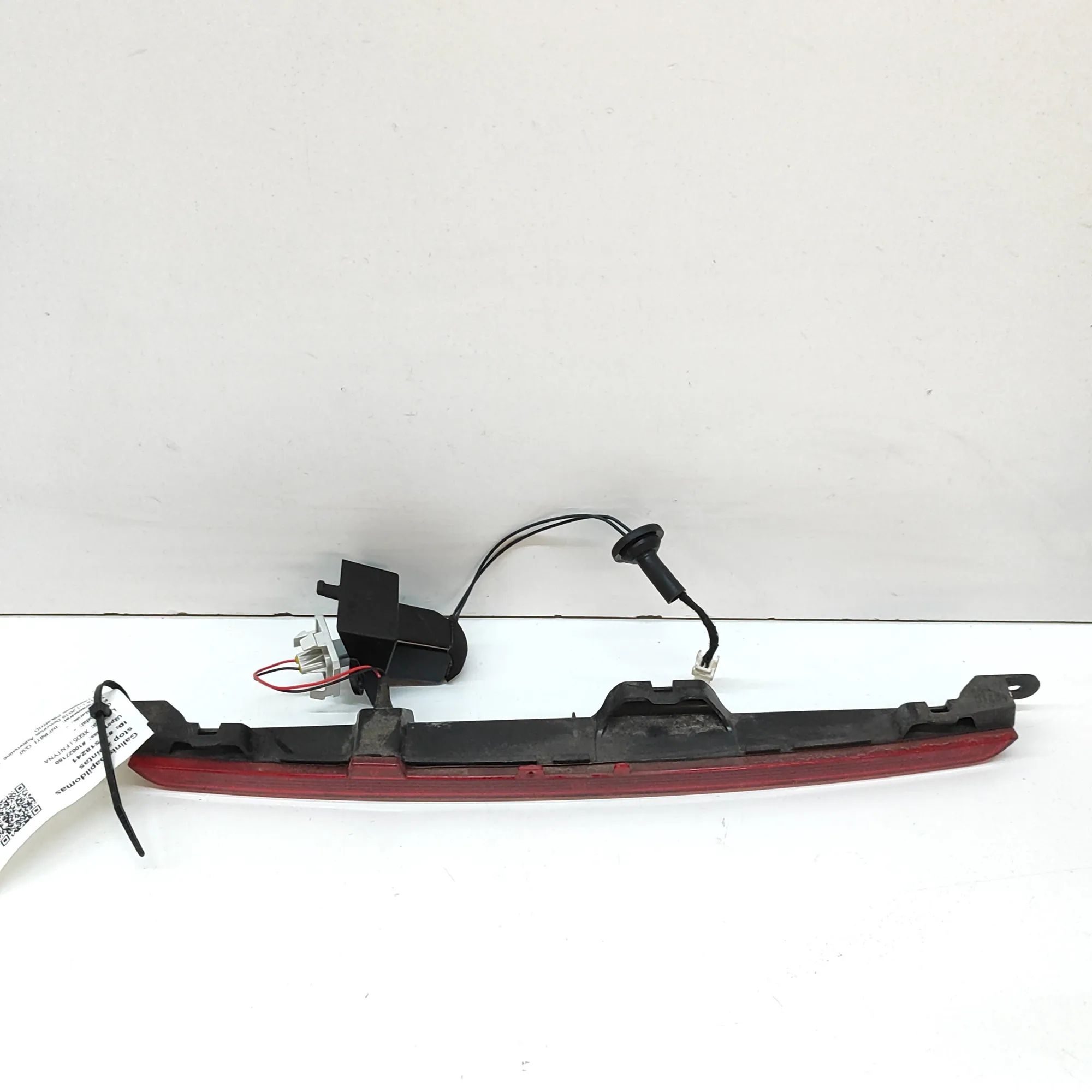 Infiniti Q30 Rear Third Brake Stop Light Rear Third Brake Stop Light — INFINITI Q30 (201...