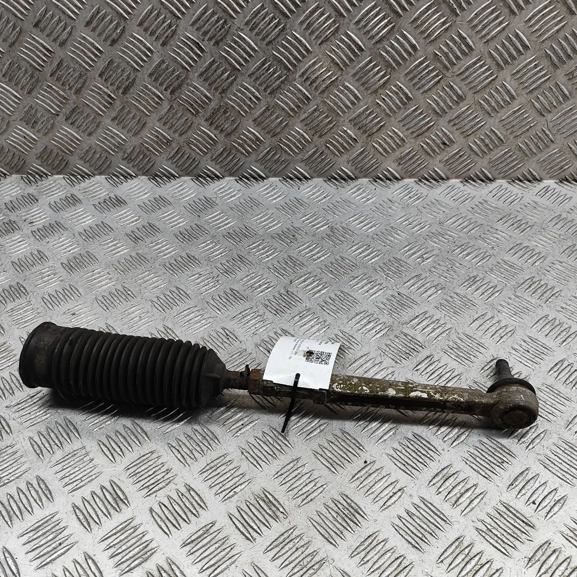 Porsche Boxster (986) Steering tie rod — left Steering tie rod — left — PORSCHE BOXSTER (986)...