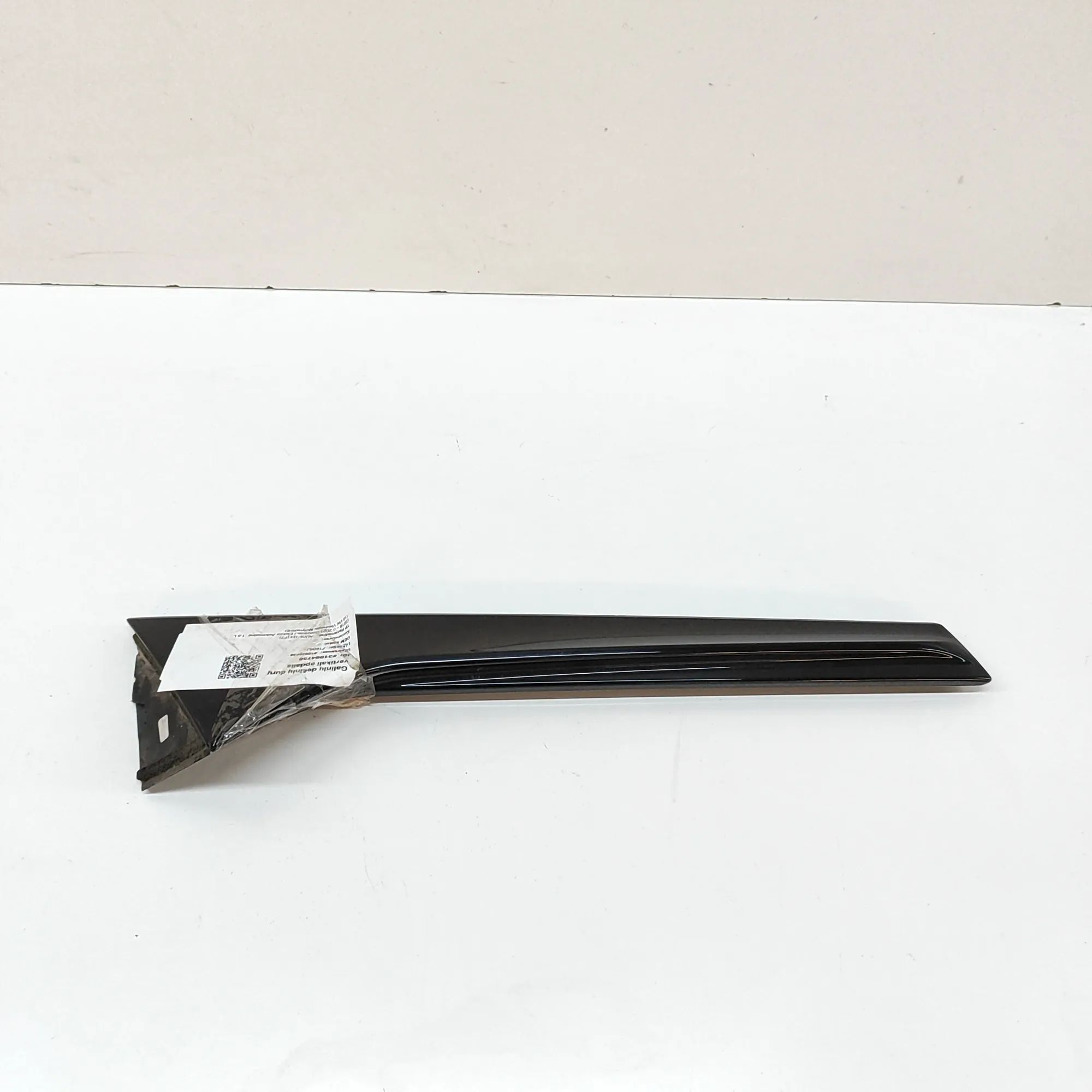 Audi Q3 (F3) Tailgate Bootlid Trim Tailgate Bootlid Trim — AUDI Q3 (F3) (2018-...)...