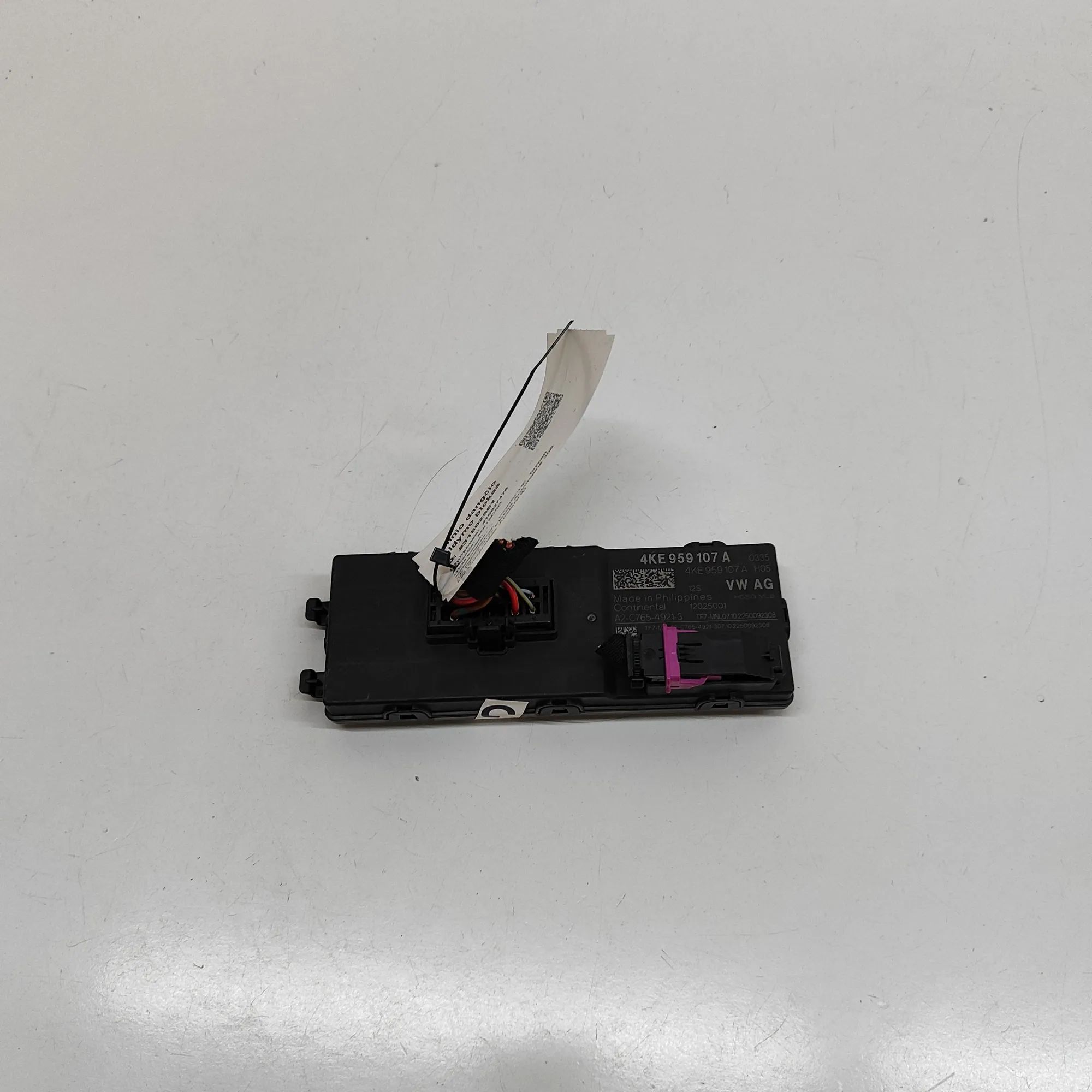 Porsche Taycan Tailgate Bootlid Control Unit Tailgate Bootlid Control Unit — PORSCHE TAYCAN ...