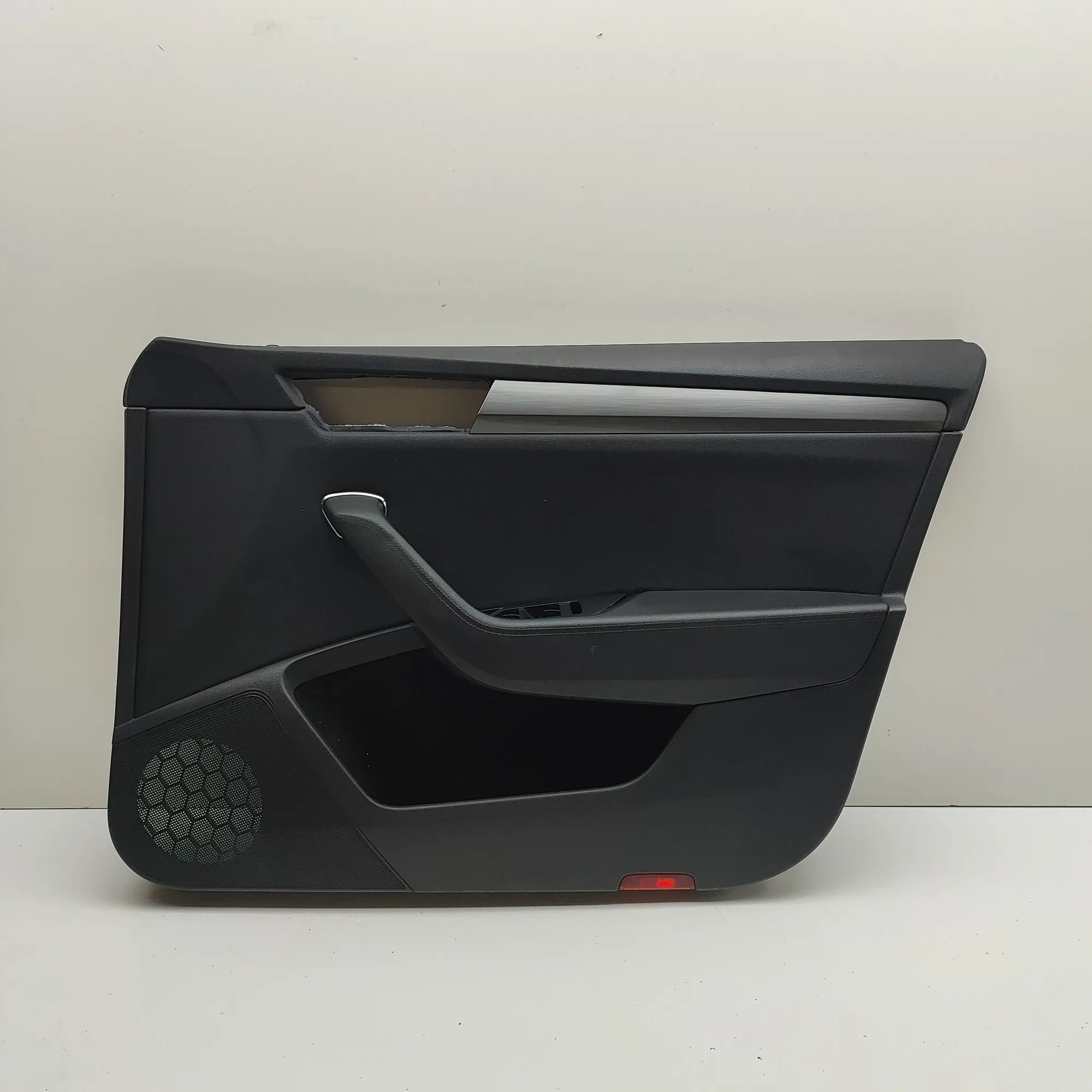 Front Right Door Panel Brand/Model: SKODA SUPERB
Year: 2021
Engine: 2....
