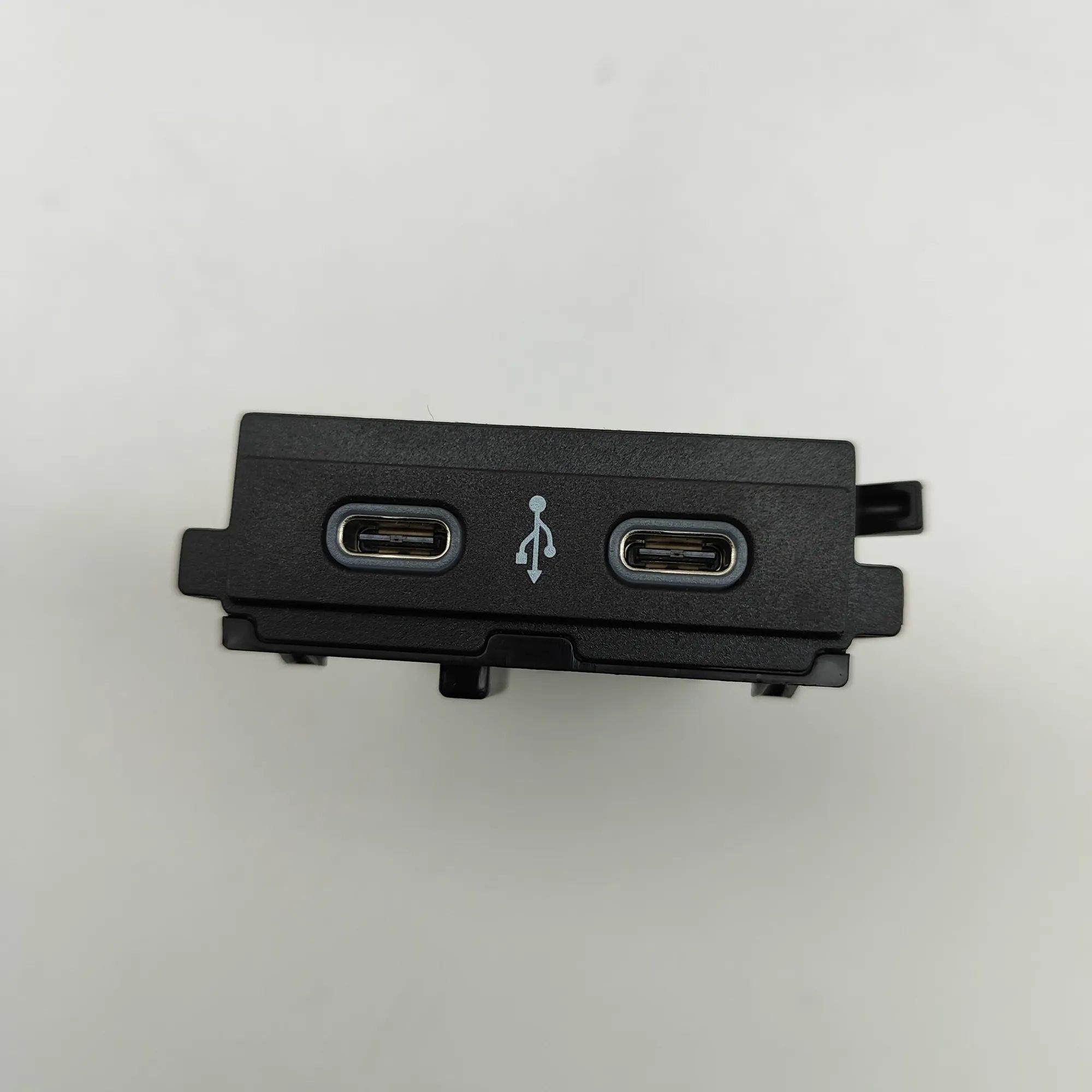 Volkswagen T-Cross USB USB — VW T-CROSS (C11) (2018-...) — 2G6035700

...