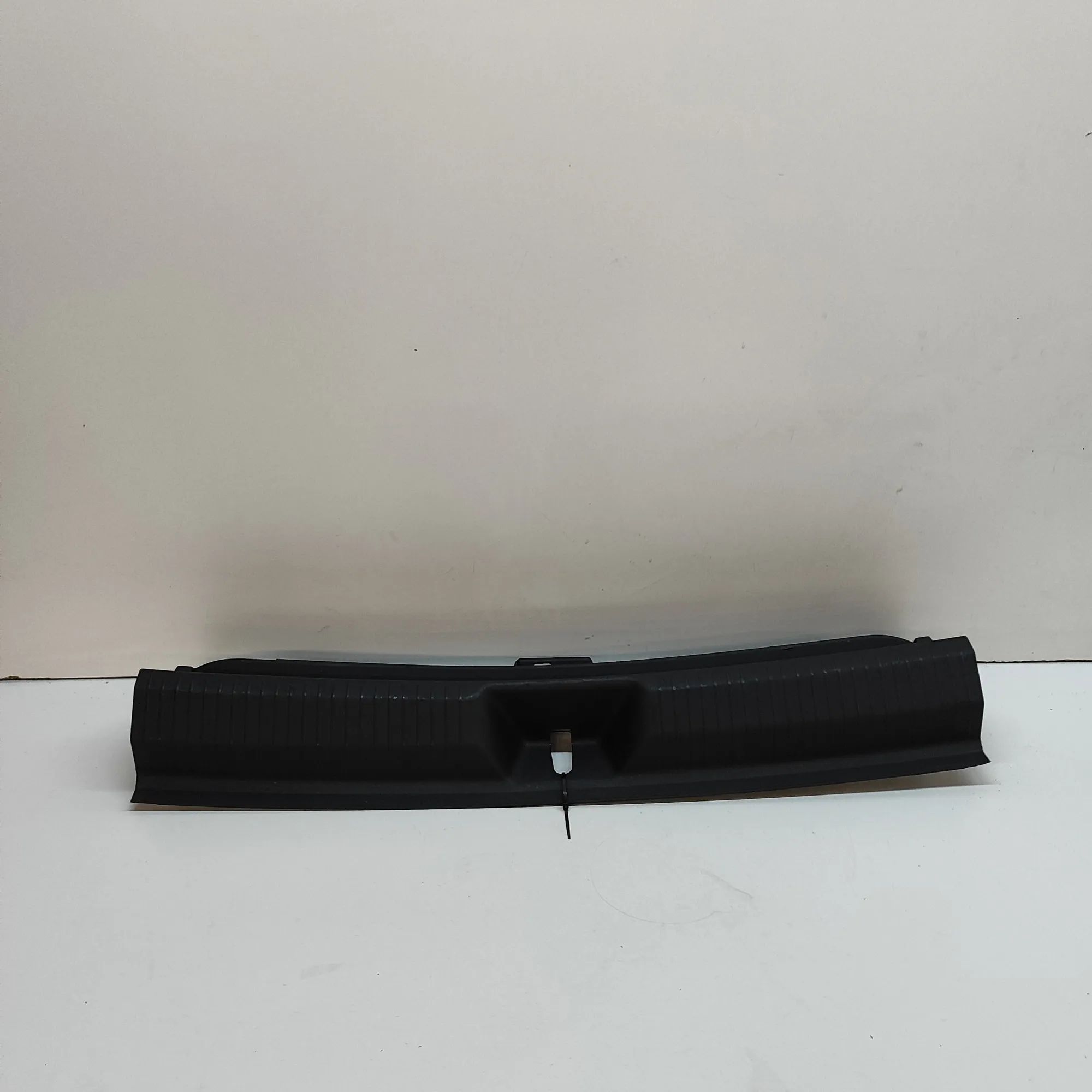 Volkswagen ID.4 Trunk Boot Lock Trim Trunk Boot Lock Trim — VW ID.4 (E21) (2020-...)...
