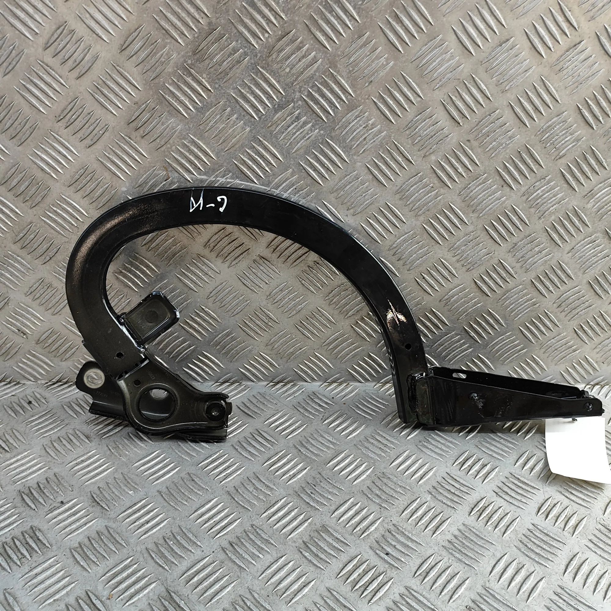 Audi e-tron GT (FW) Left Side Bootlid Hinge Left Side Bootlid Hinge — AUDI E-TRON GT (Saloo...
