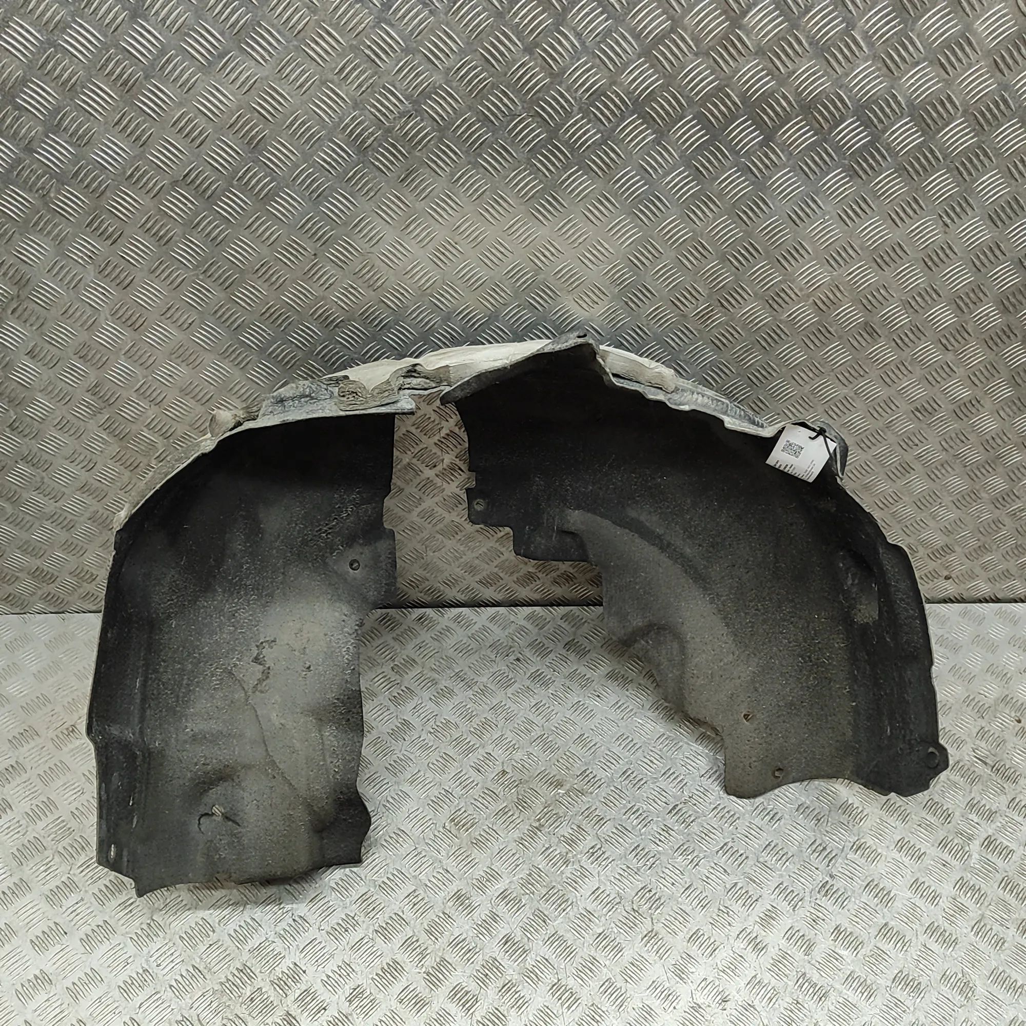 Jaguar I-Pace Rear Left Arch Liner Rear Left Arch Liner — JAGUAR I-PACE (X590) (20...