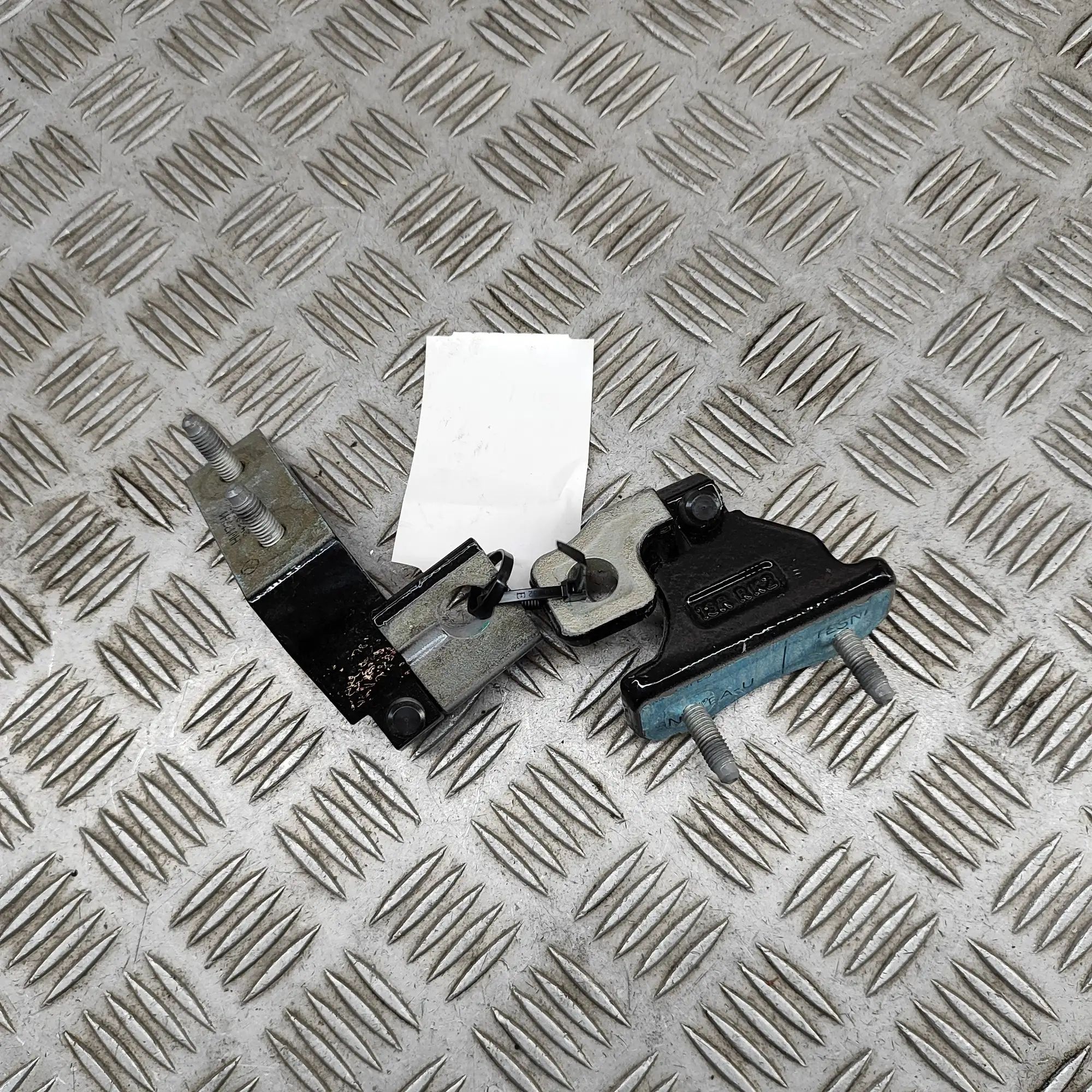 Mercedes-Benz CLA (C118) Door hinge set — rear right Door hinge set — rear right — MERCEDES BENZ CLA...