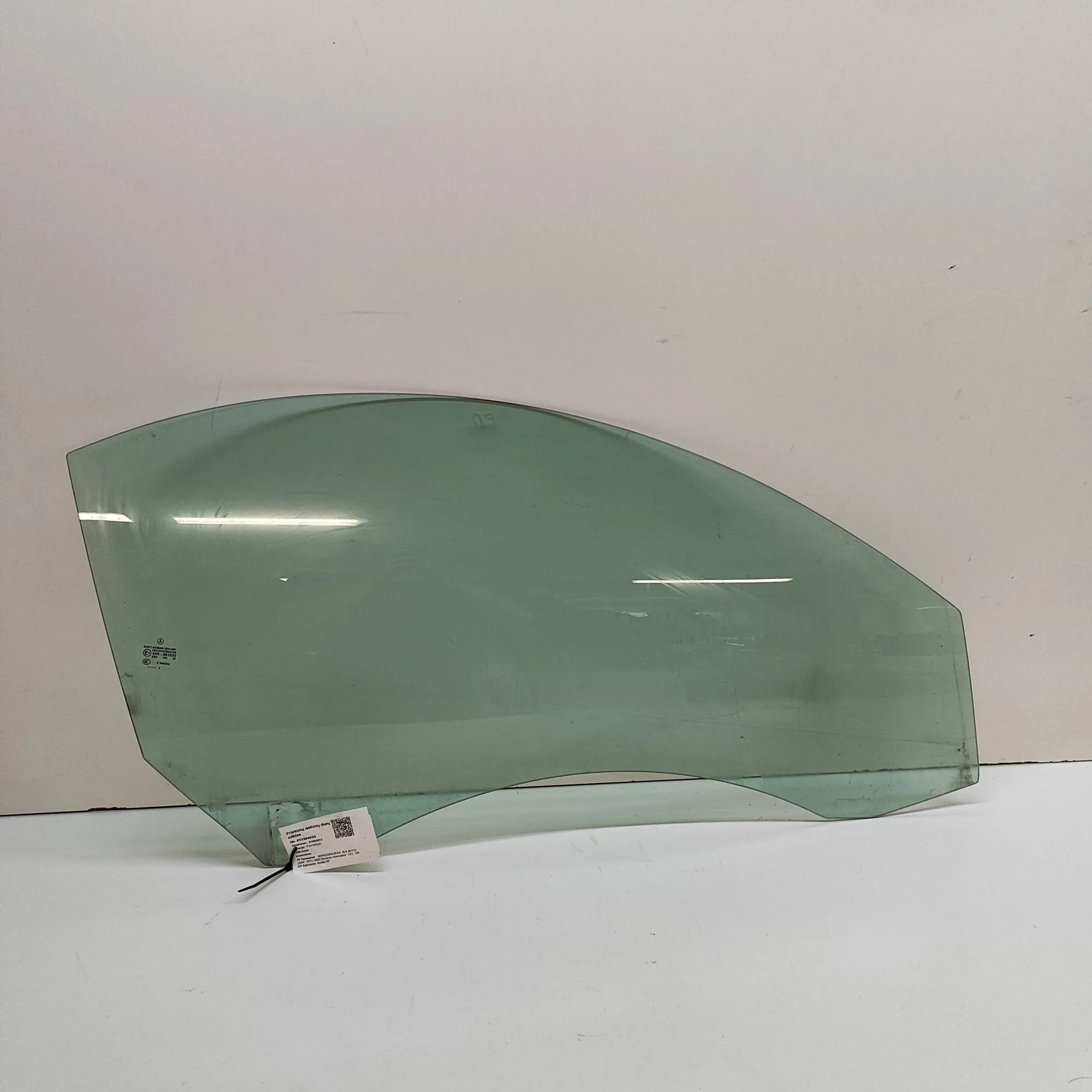 Mercedes-Benz SLK (R171) Front Right Door Window Front Right Door Window — MERCEDES BENZ SLK (R1...
