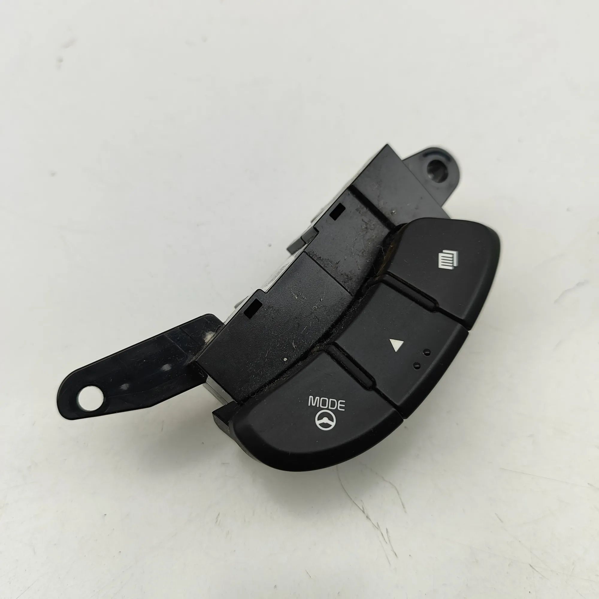 Kia Soul Steering Wheel Button Switches Steering Wheel Button Switches — KIA SOUL (II P...