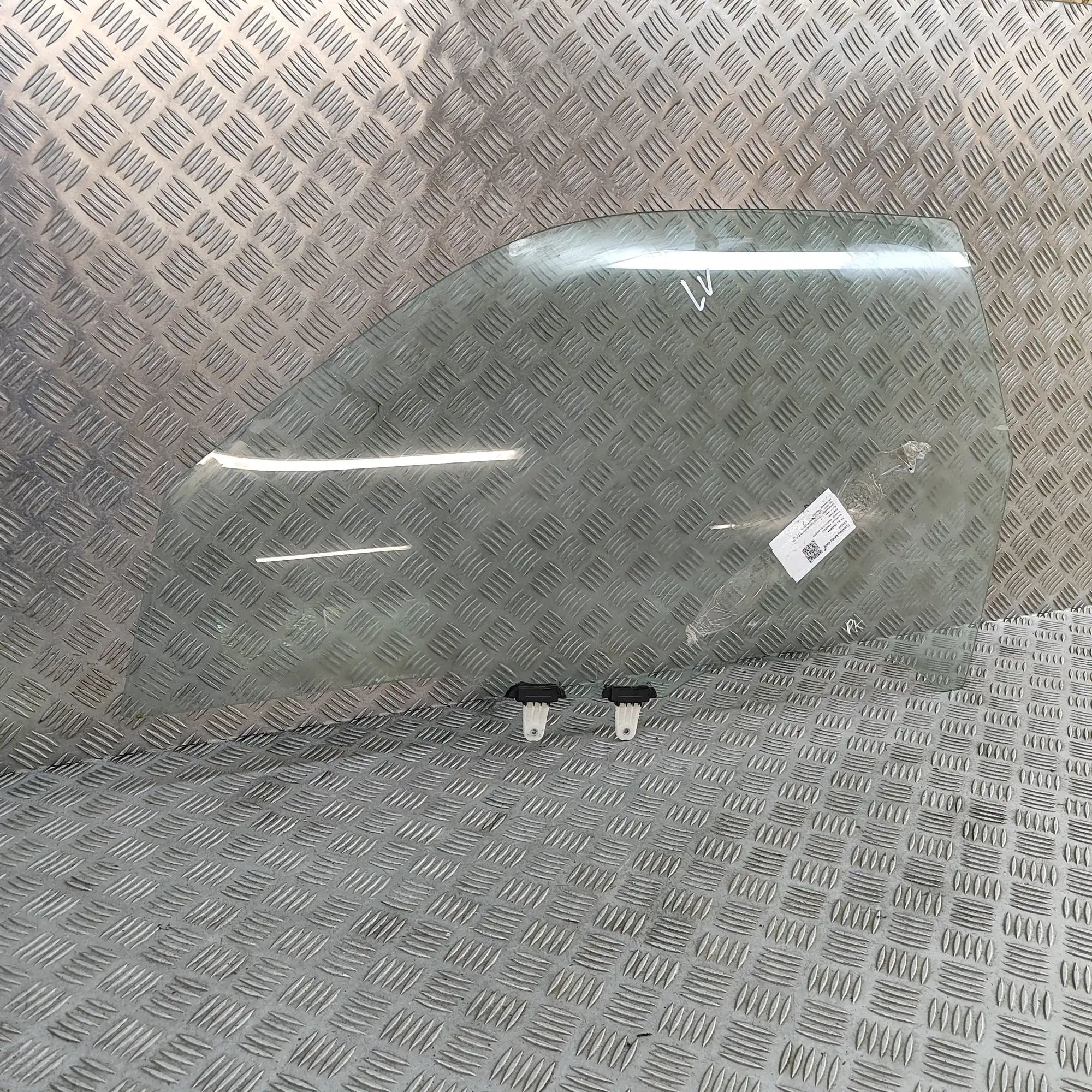 Suzuki Grand Vitara Front Left Door Window Front Left Door Window — SUZUKI GRAND (VITARA I...