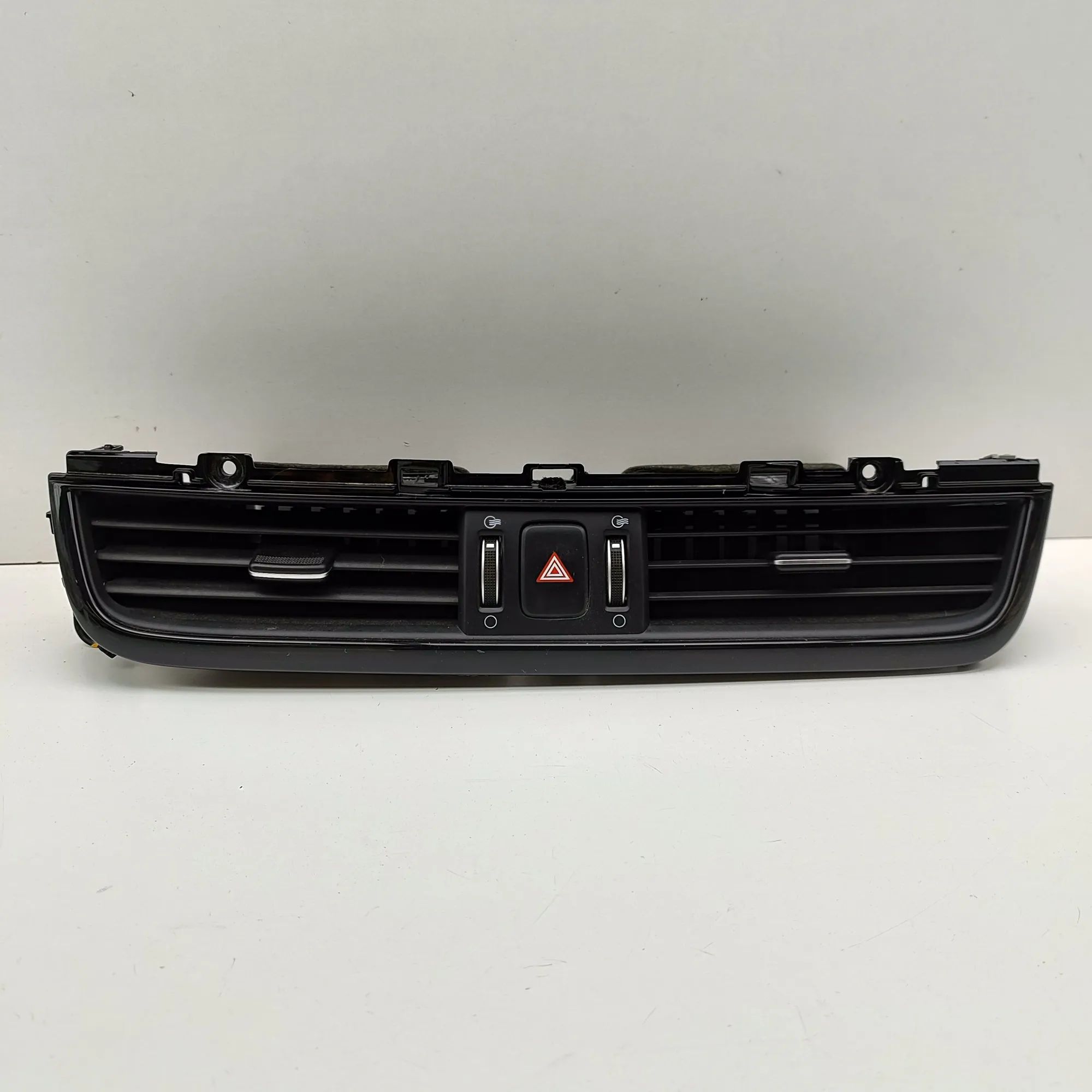 Kia Optima (JF) Dashboard Air Vents Dashboard Air Vents — KIA OPTIMA (Sportswagon) ...
