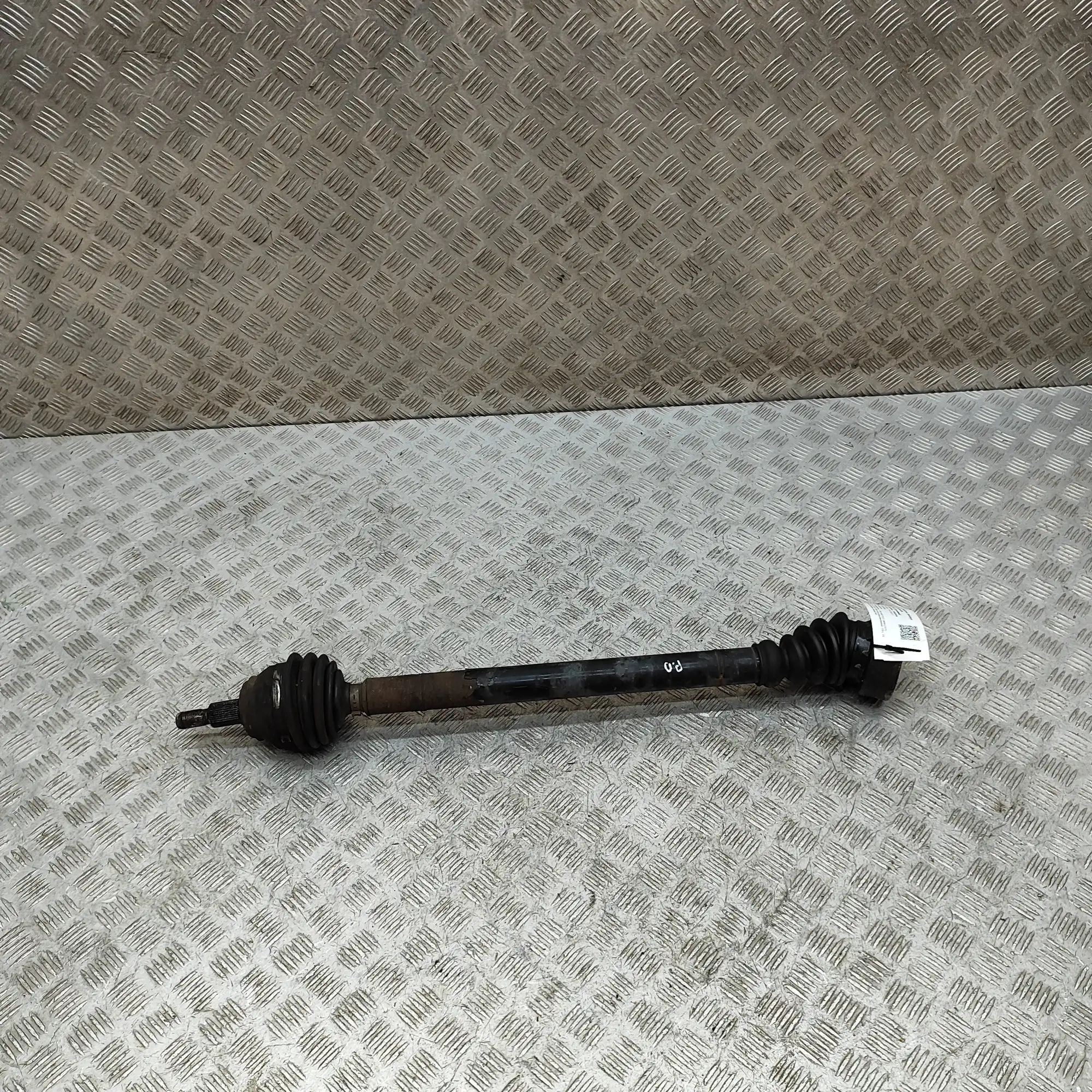 Volkswagen New Beetle Front Right Driveshaft Front Right Driveshaft — VW BEETLE (Cabrio 1Y7)...