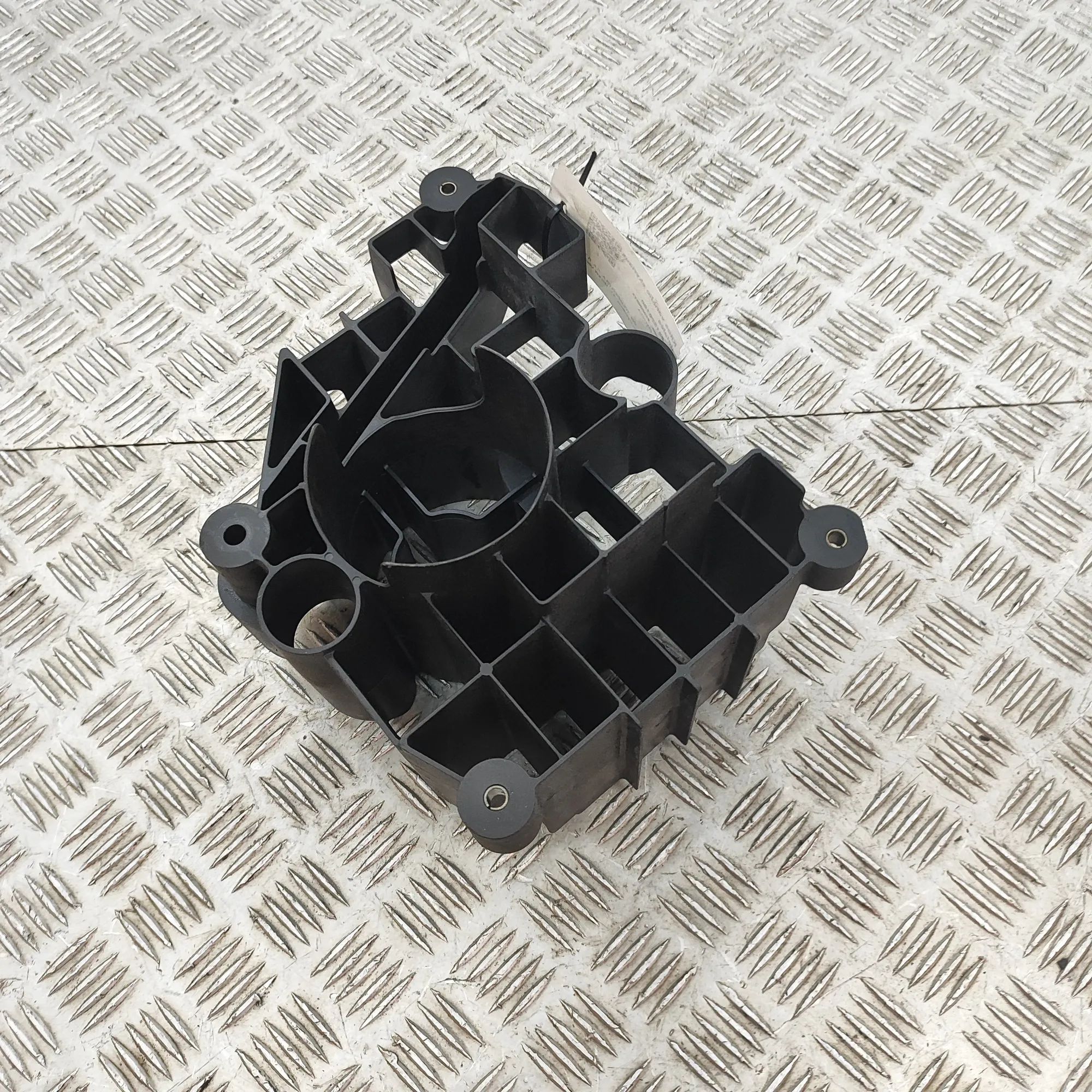 Volkswagen Touareg Other Engine Compartment Parts Other Engine Compartment Parts — VW TOUAREG (7L...